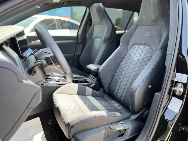 Volkswagen Golf view 7