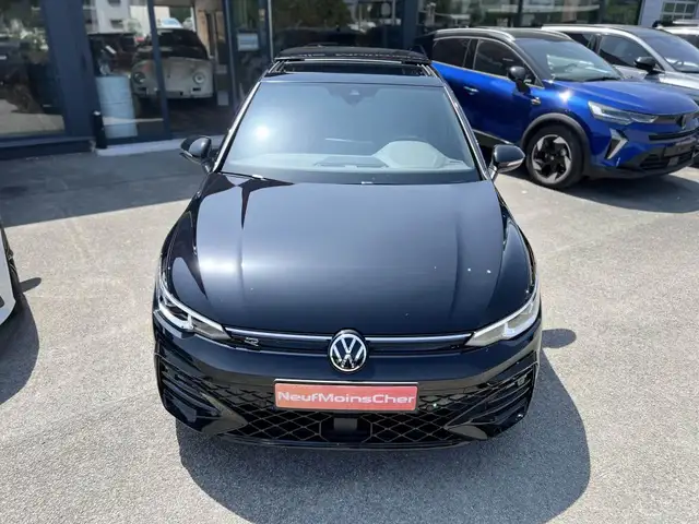 Volkswagen Golf view 3