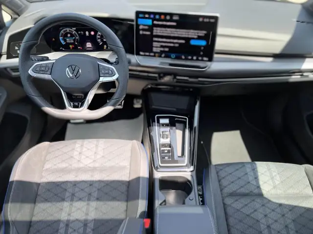 Volkswagen Golf view 13