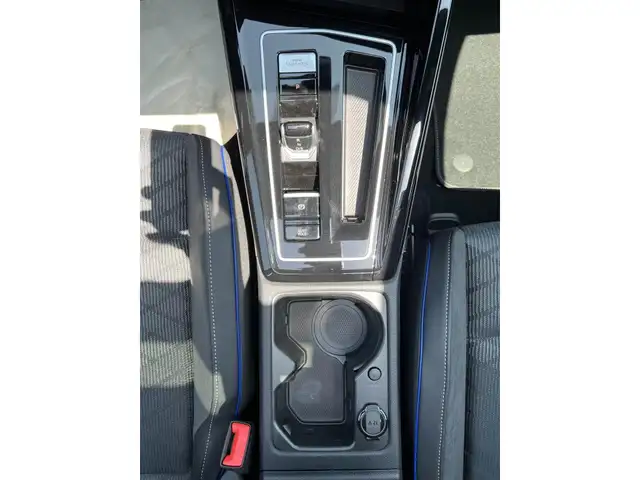 Volkswagen Golf view 14