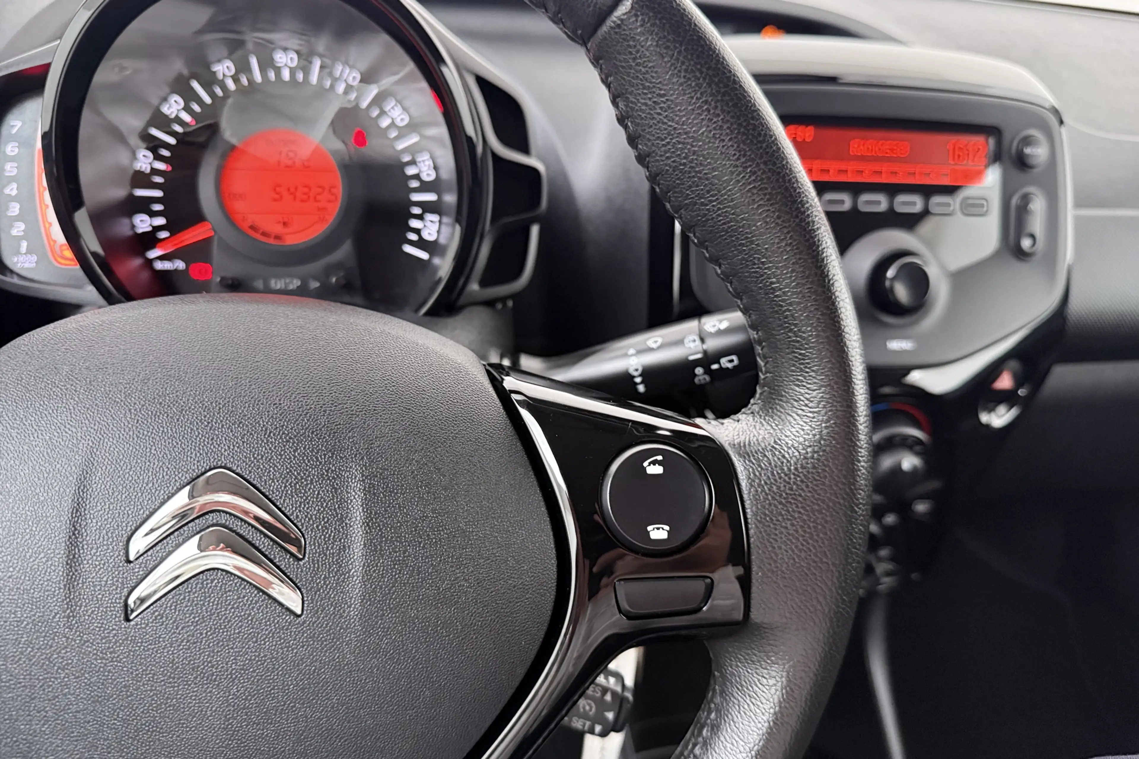 Citroen C1 1.0 VTi Pack Comfort Bluetooth LED DAB — photo 18