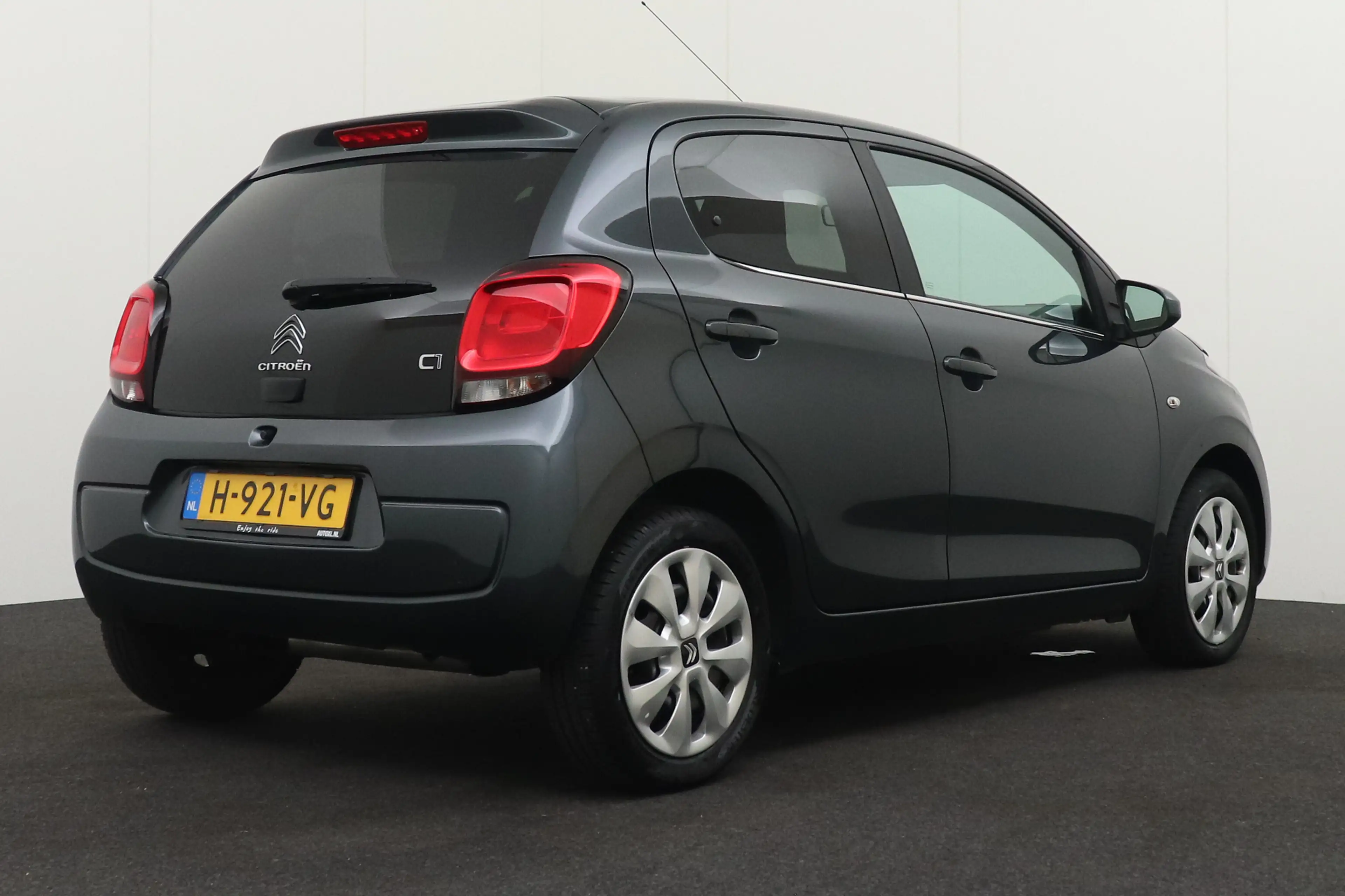Citroen C1 1.0 VTi Pack Comfort Bluetooth LED DAB — photo 2