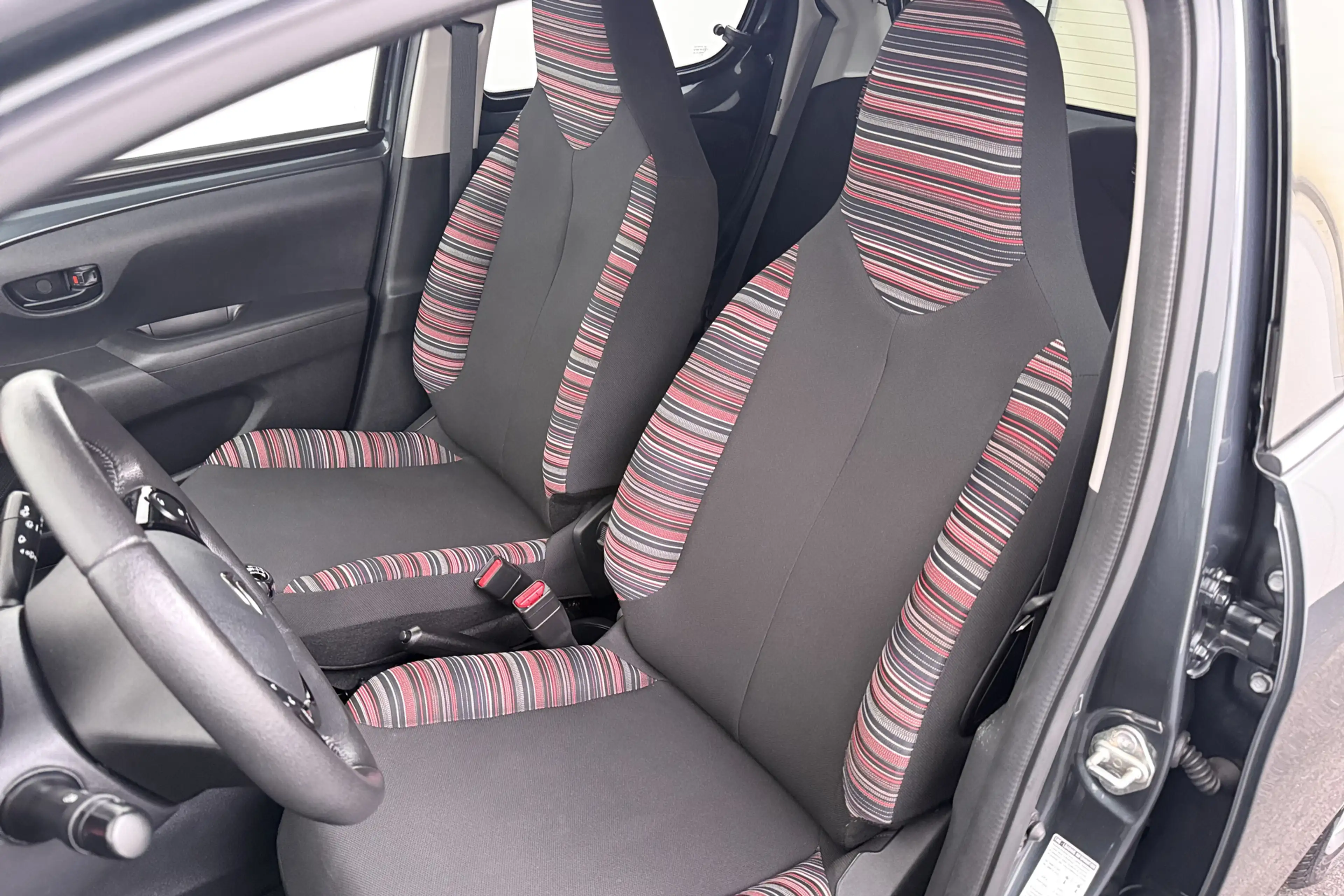 Citroen C1 1.0 VTi Pack Comfort Bluetooth LED DAB — photo 9