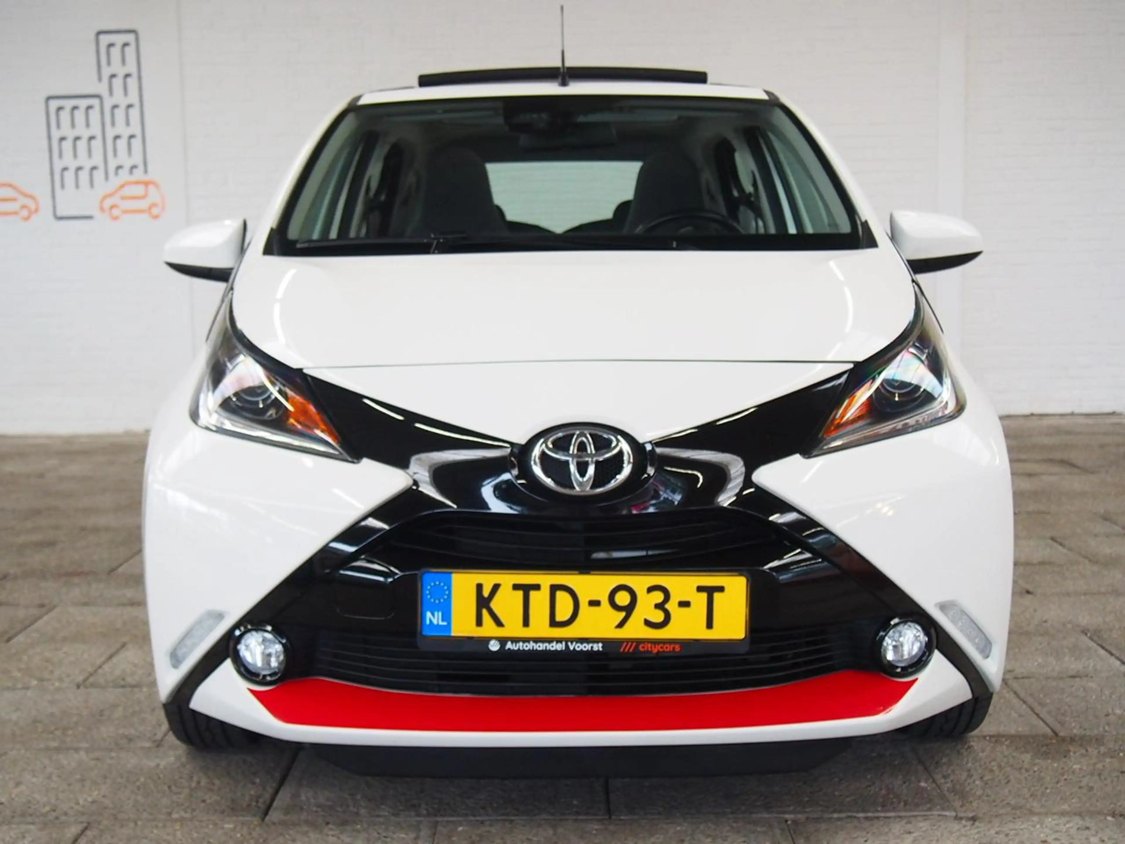 Toyota Aygo 1.0 VVT-i x-wave Camera Sunroof (APK:Nieuw) Incl.G — photo 3