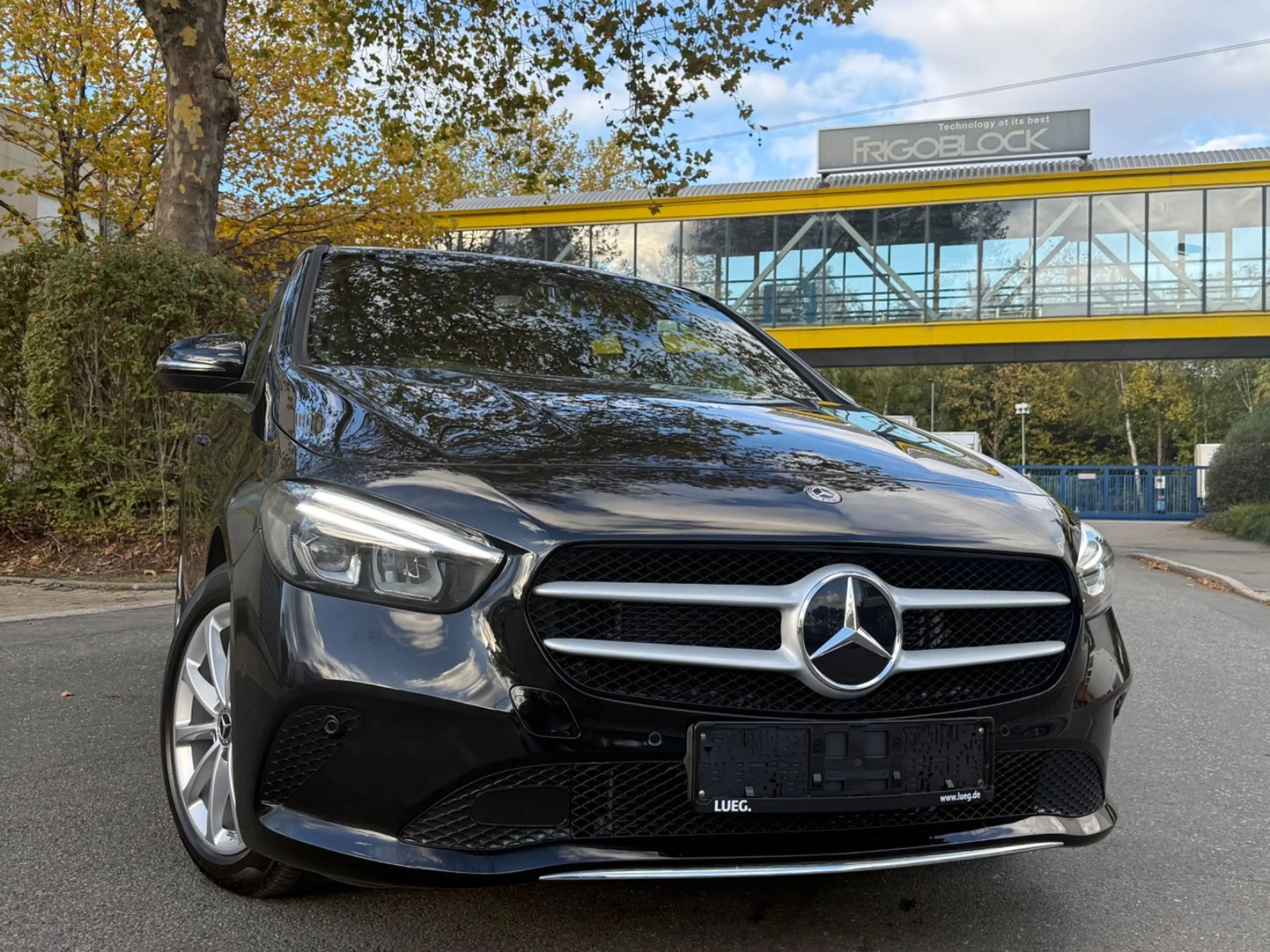 Mercedes-Benz B 250 *PANO*AHK*LED*17ZOLL*49TKM* — photo 7