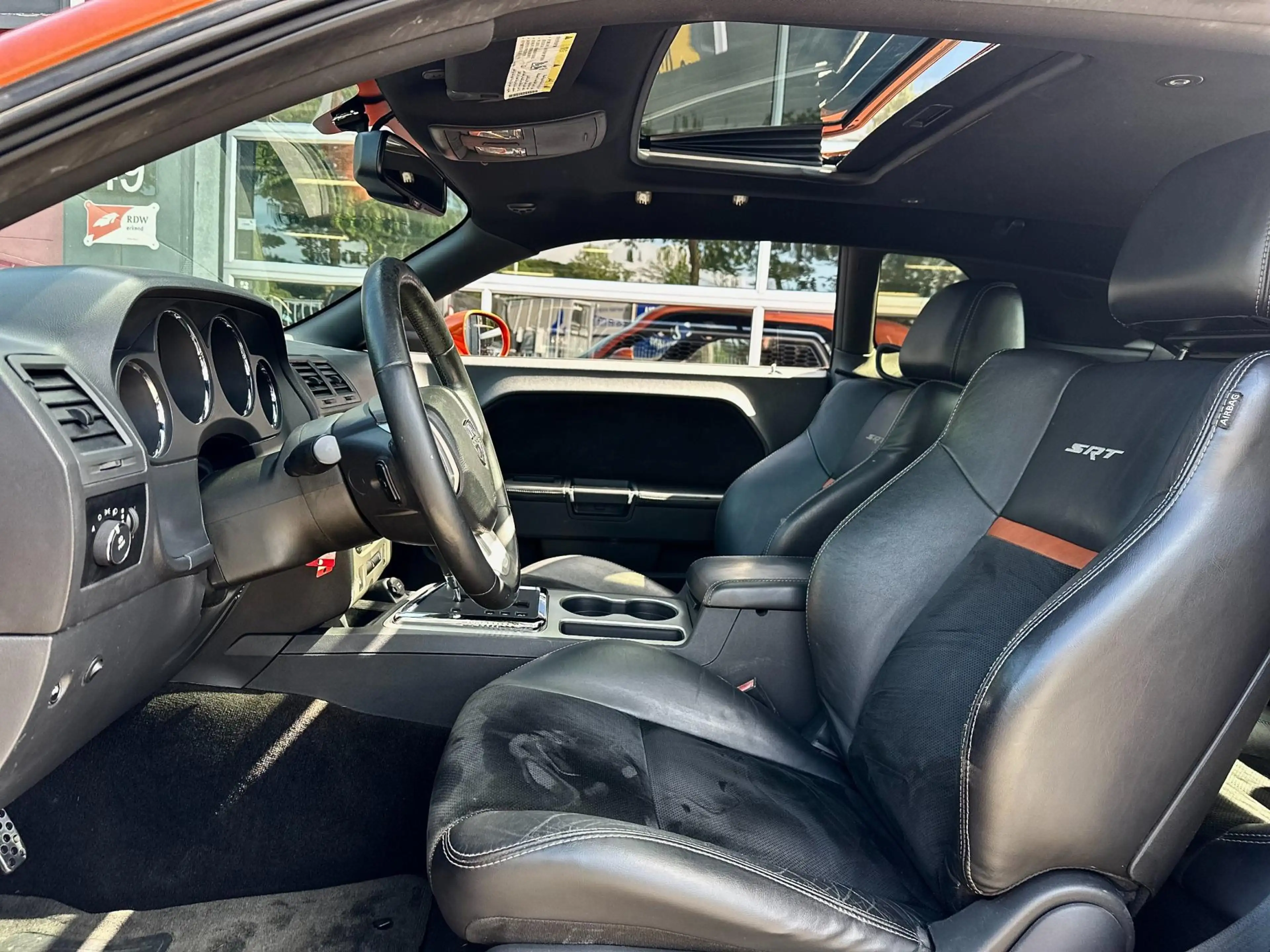 Dodge Challenger SRT-8 392 6.4 V8 — photo 11