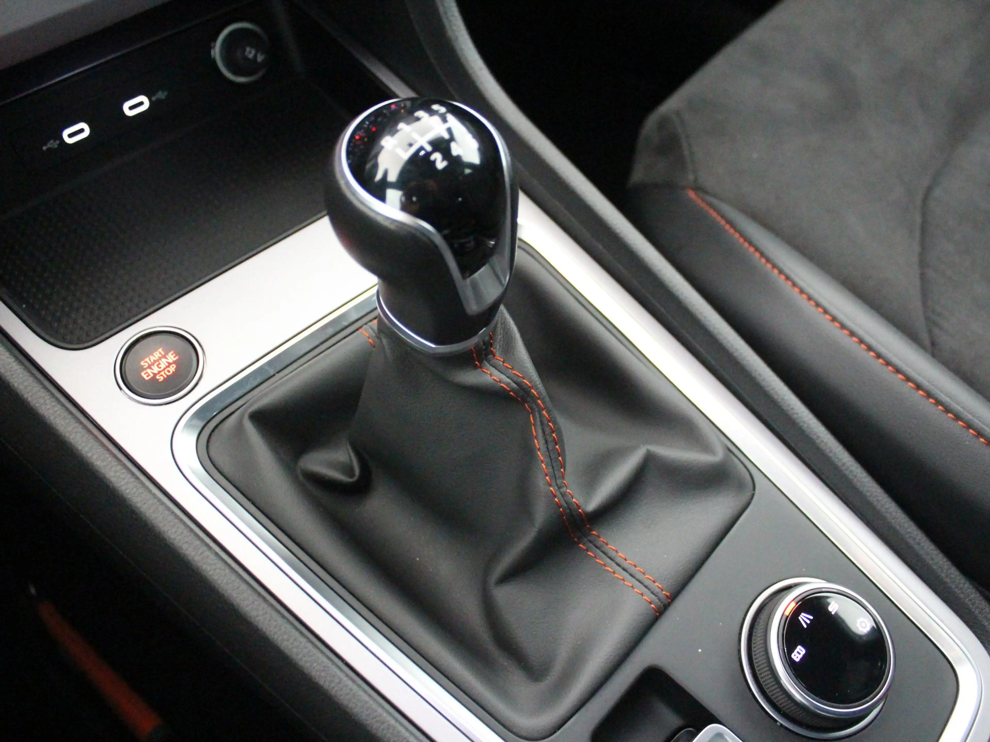 SEAT Ateca 1.0 TSI FR Business Intense Stoelverwarming/ Stuur — photo 15