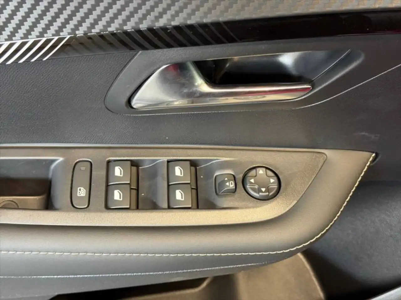 Peugeot 208 2 1.2 HYBRID 110 e-DSC6 Allure, миниатюра 13