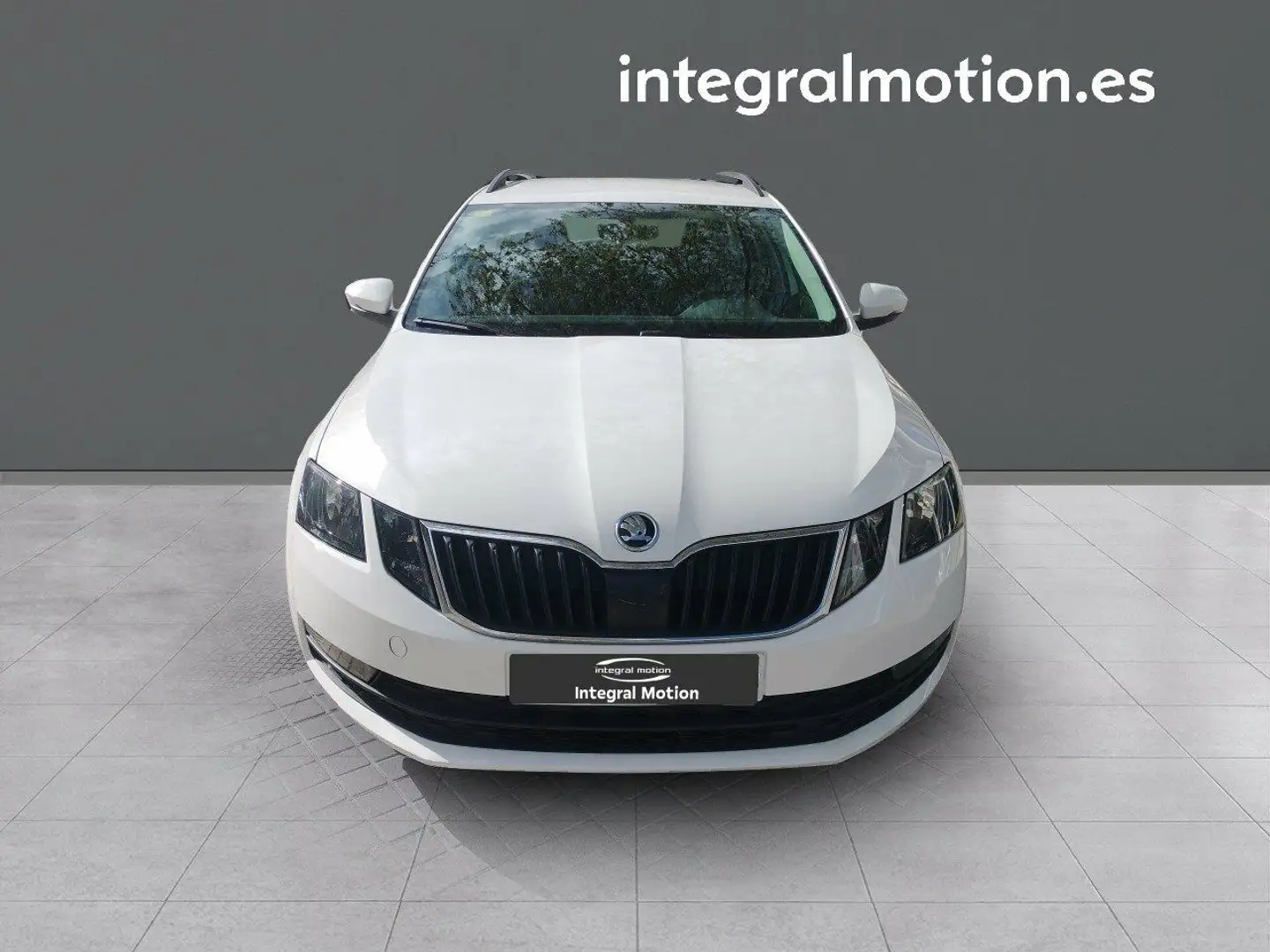 Skoda Octavia Combi 1.6TDI CR Ambition Blanco - 2