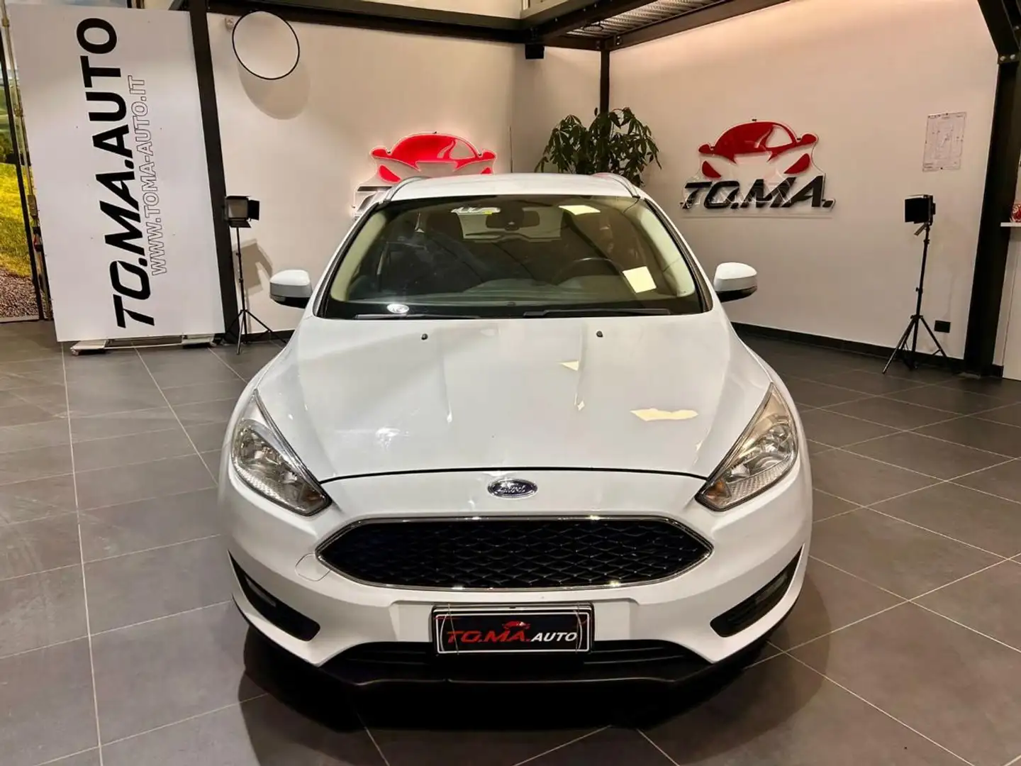 Ford Focus 2.0 TDCi 150 CV Start&Stop SW Titanium X Weiß - 2