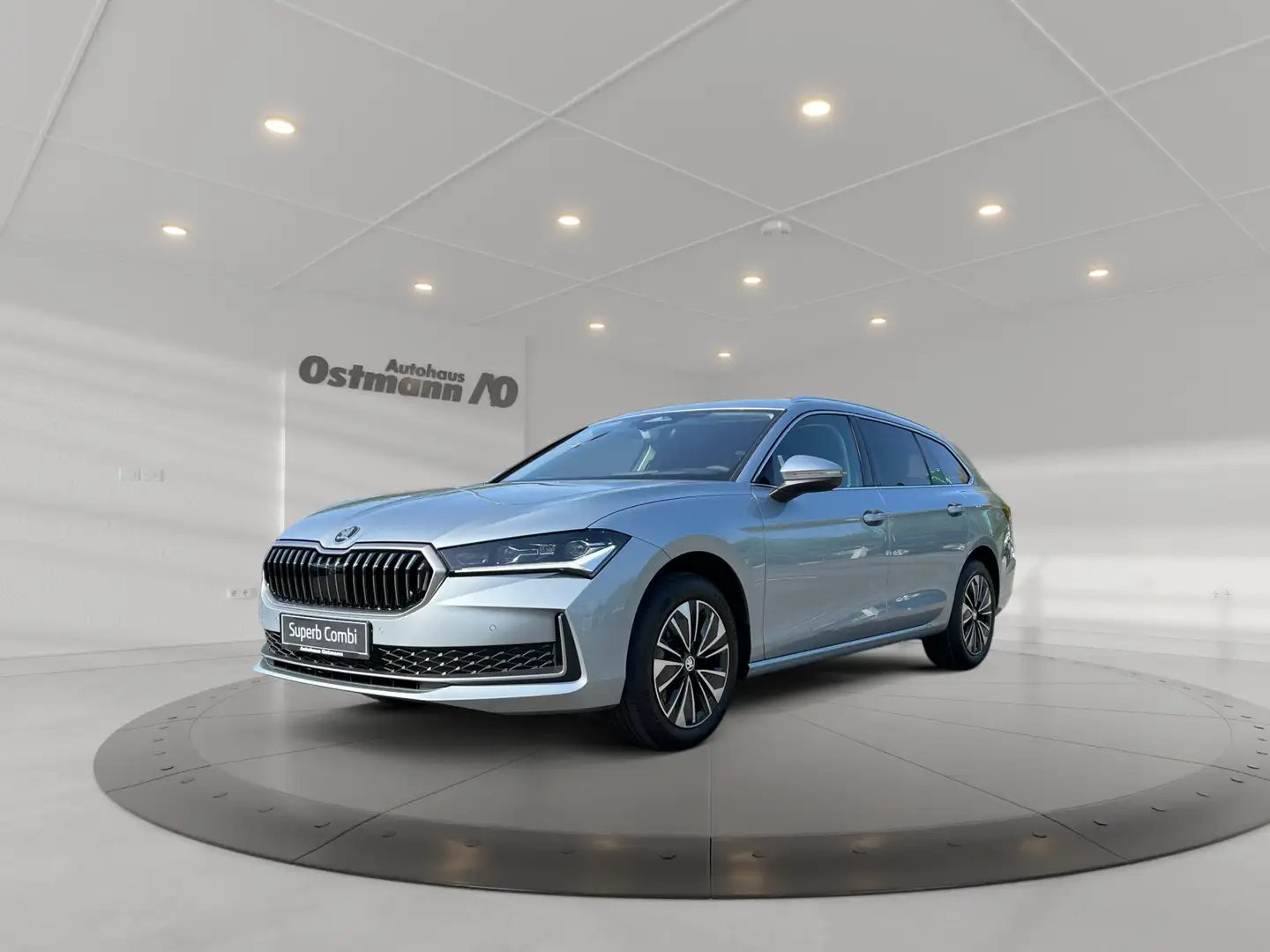 Skoda Superb Combi Selection 110kw TDI *NAVI*LED*RFK* Silber - 2