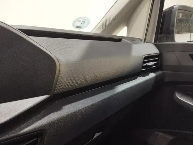 Volkswagen Caddy view 14