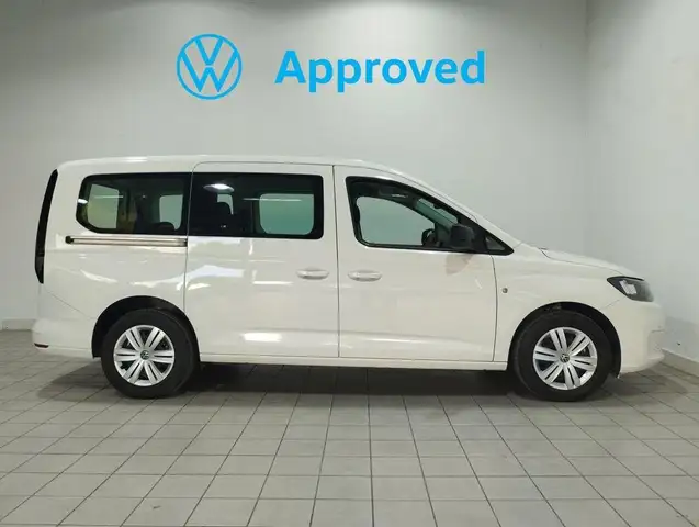 Volkswagen Caddy view 3
