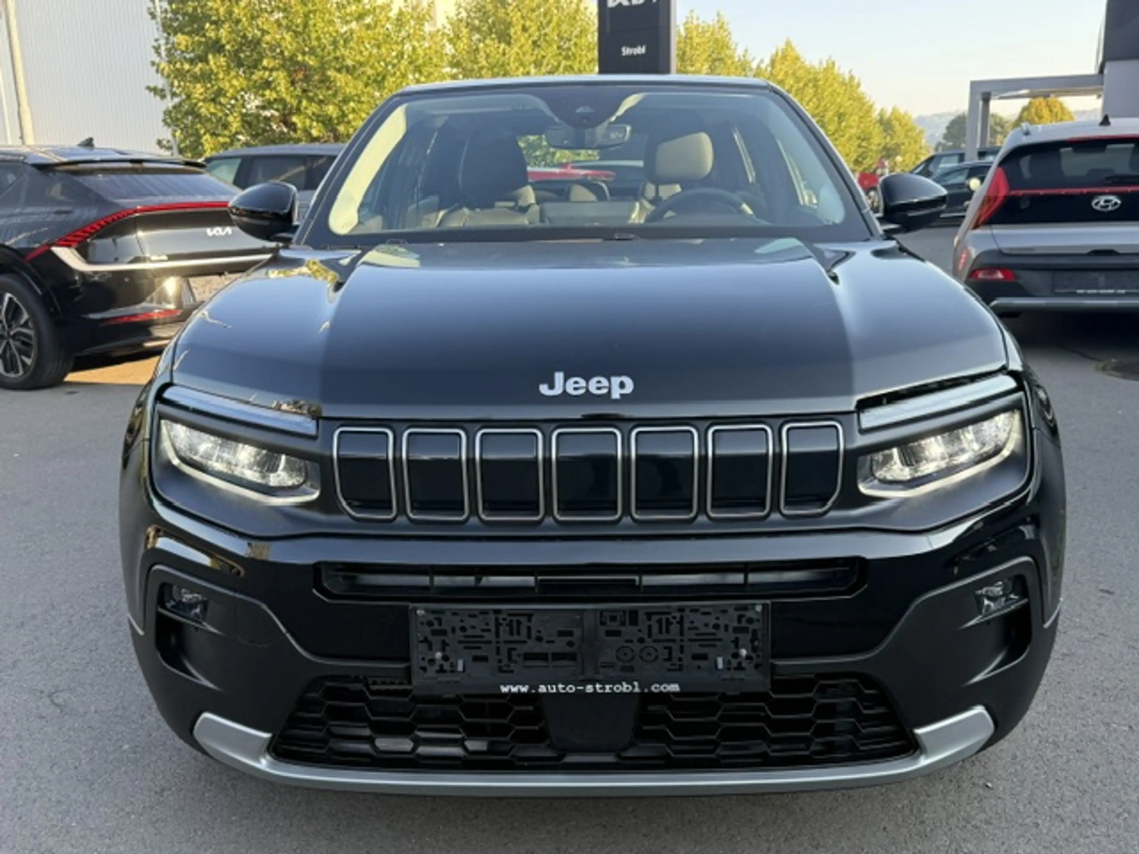 Jeep Avenger 1.2 GSE T3 Altitude *S-Dach**JBL* — photo 4