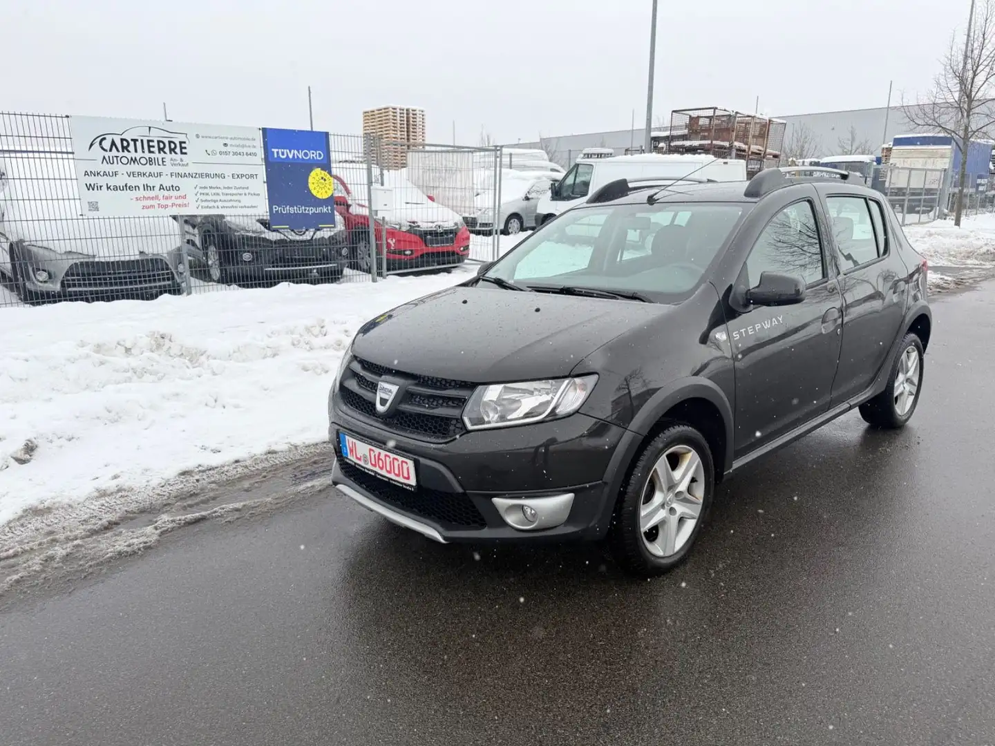 Dacia Sandero II Stepway Ambiance *1.Hand*EURO5*Klima* Schwarz - 1