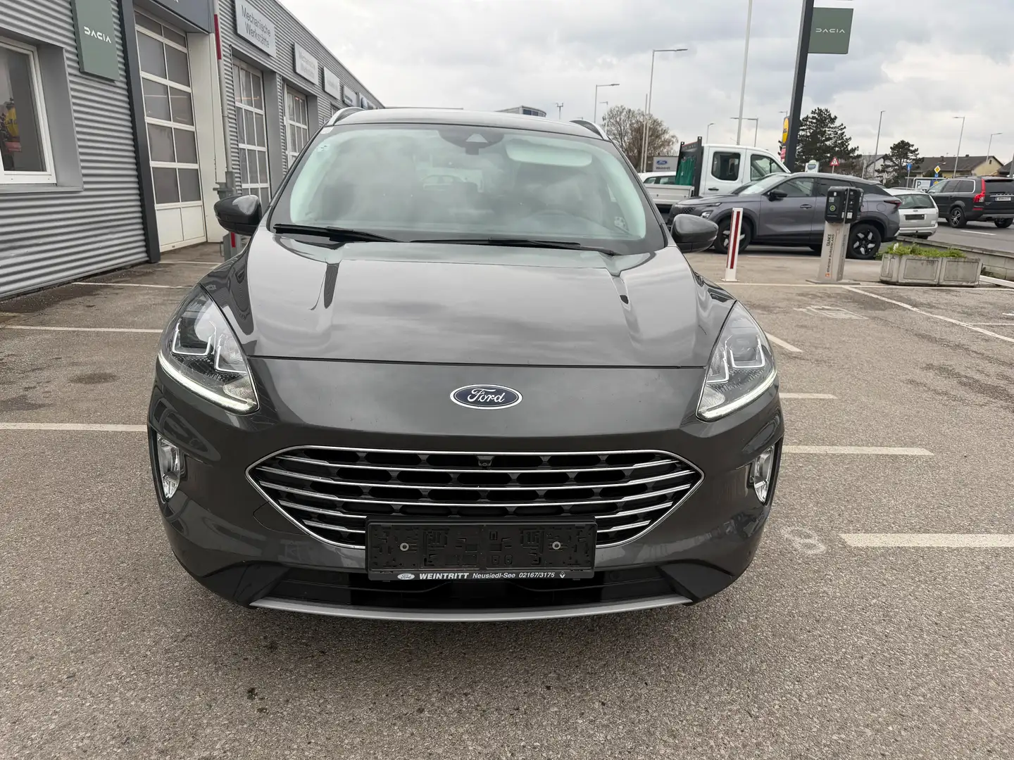 Ford Kuga 2.0 Ecoboost Titanium Automatik Grau - 2