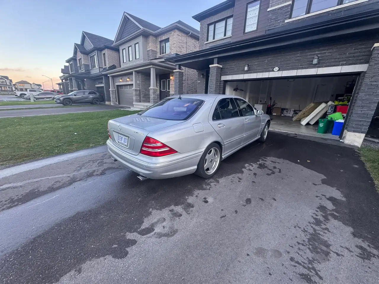 Mercedes-Benz S-Class снимка Mercedes-Benz S-Class