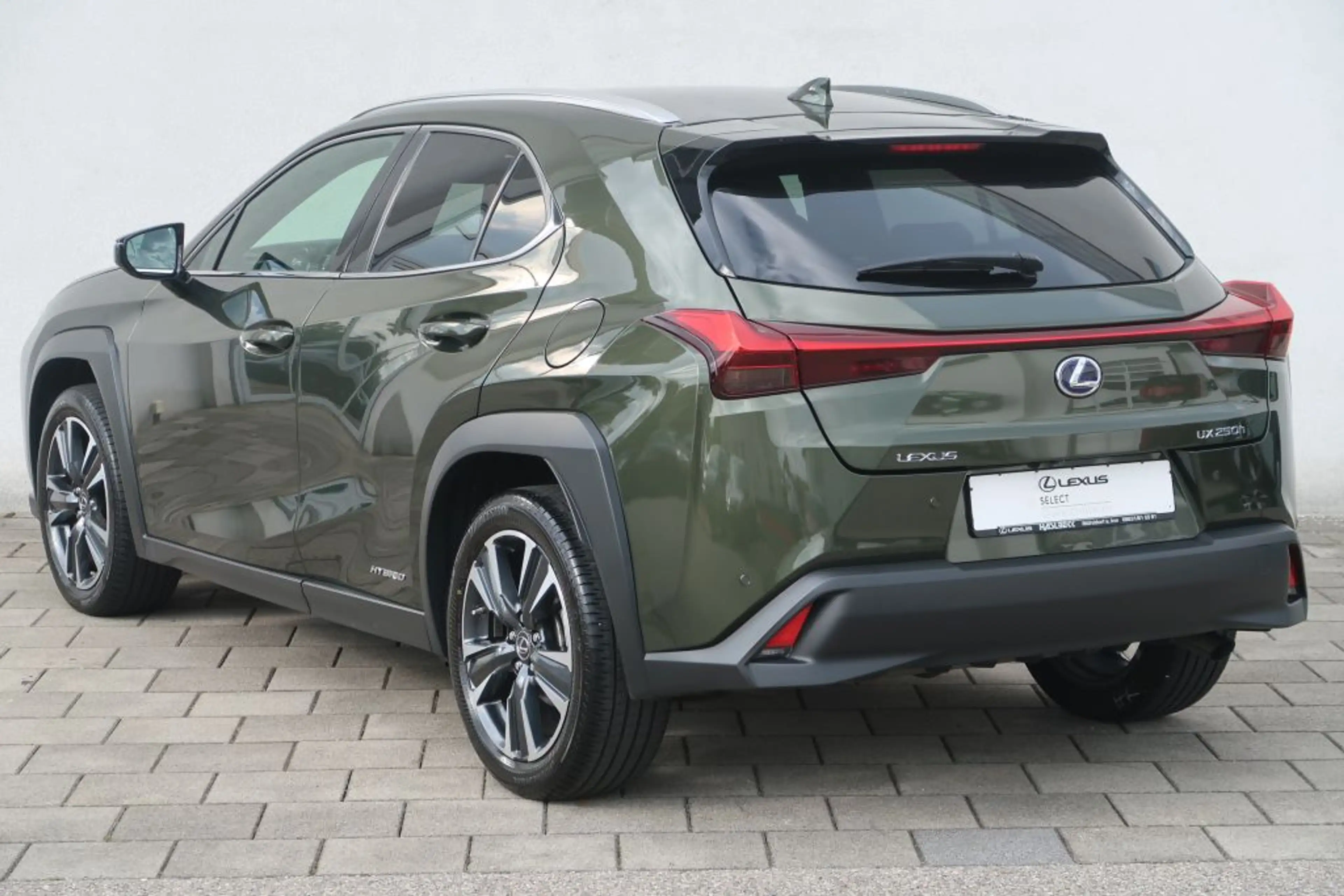 Lexus UX 250h Style Edition — photo 6