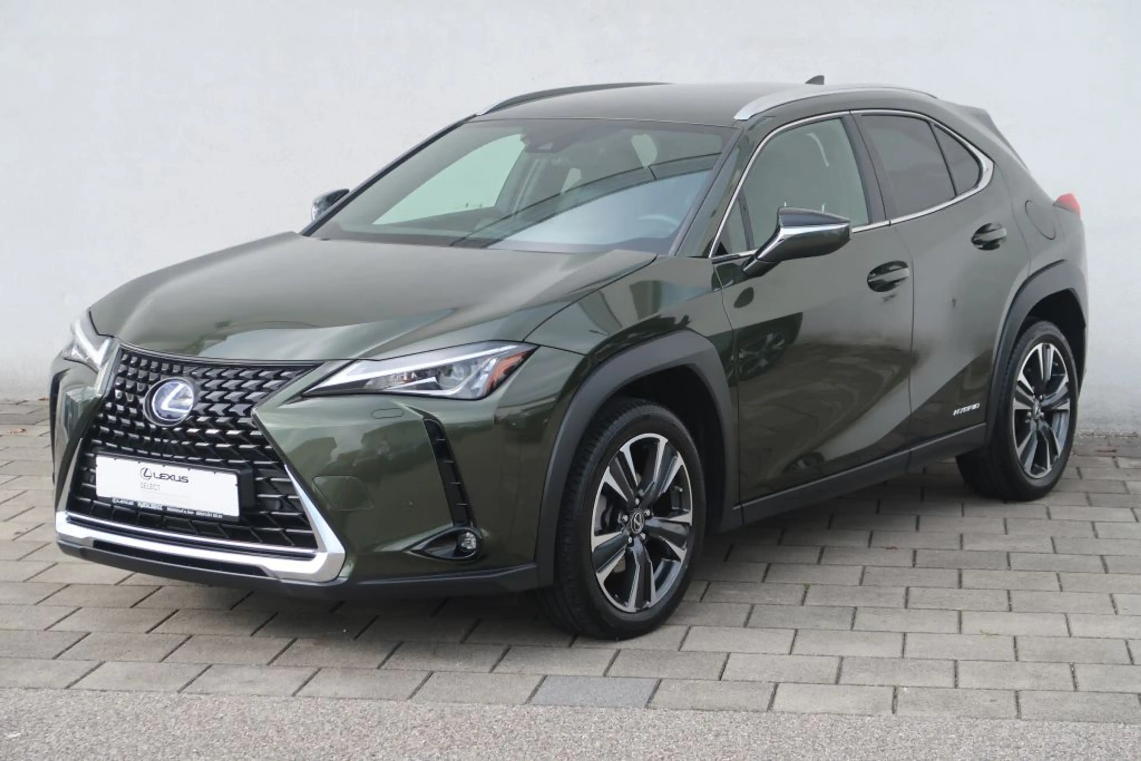 Lexus UX 250h Style Edition — photo 8