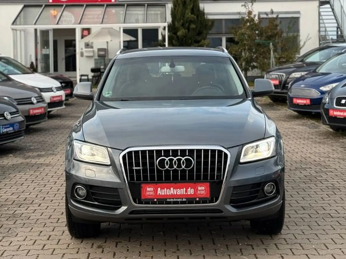 Audi Q5 2.0 TFSI quattro*AUTOMATIK*SHZ*GRA*MFL*BCM* Grau - 2