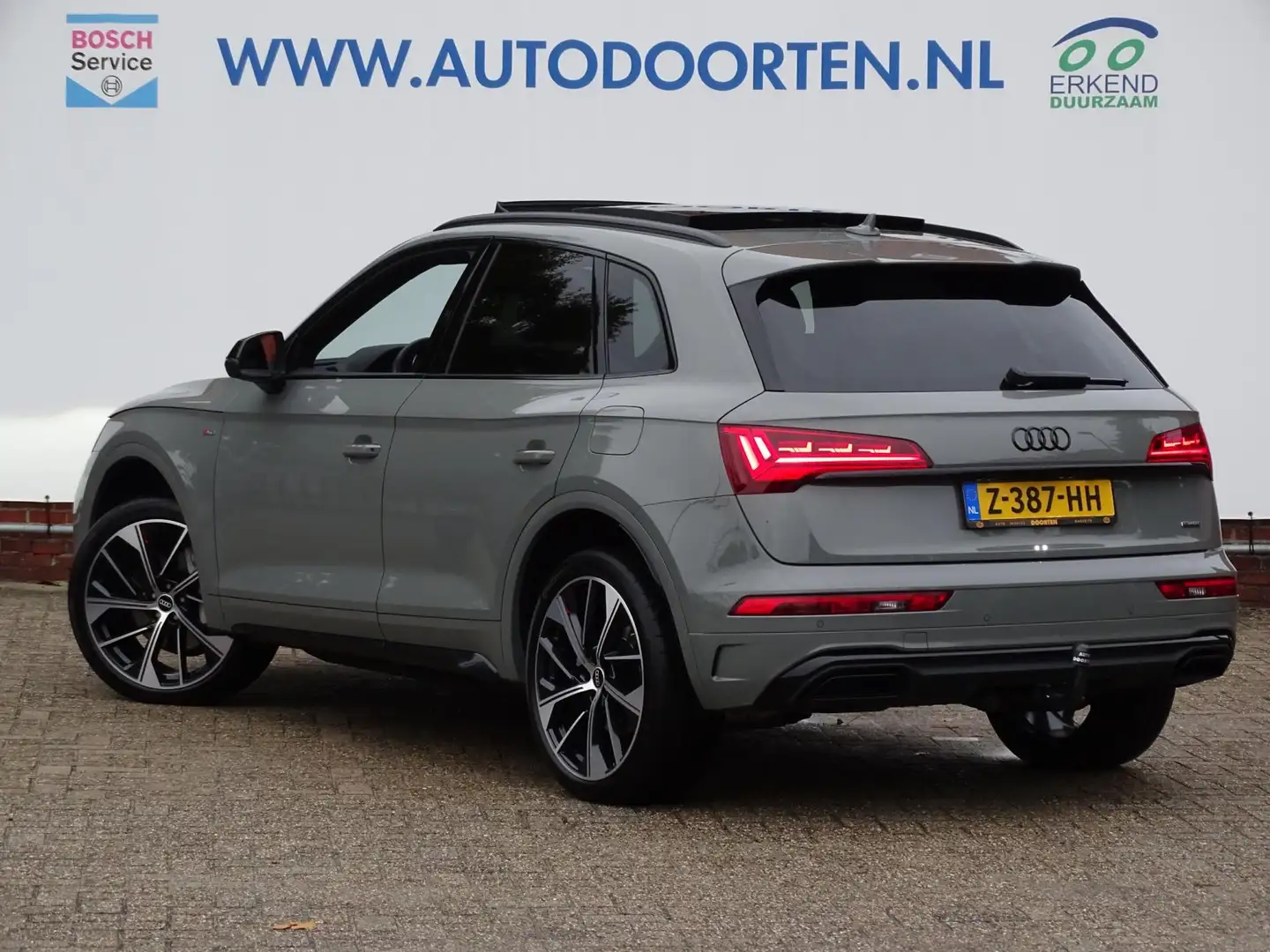 Audi Q5 55 TFSI e S edition|PANO|CAM|ADAPTIEF|TREKHAAK Grijs - 2