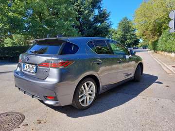 CT 2010 1.8 hybrid Executive cvt E6