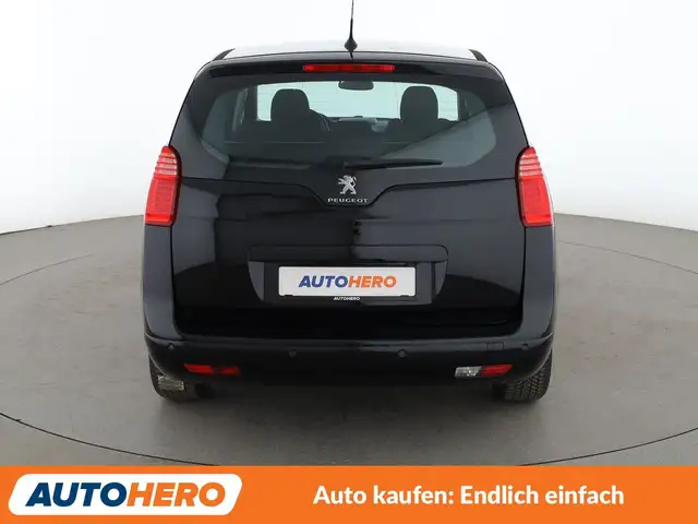 Peugeot 5008 view 5