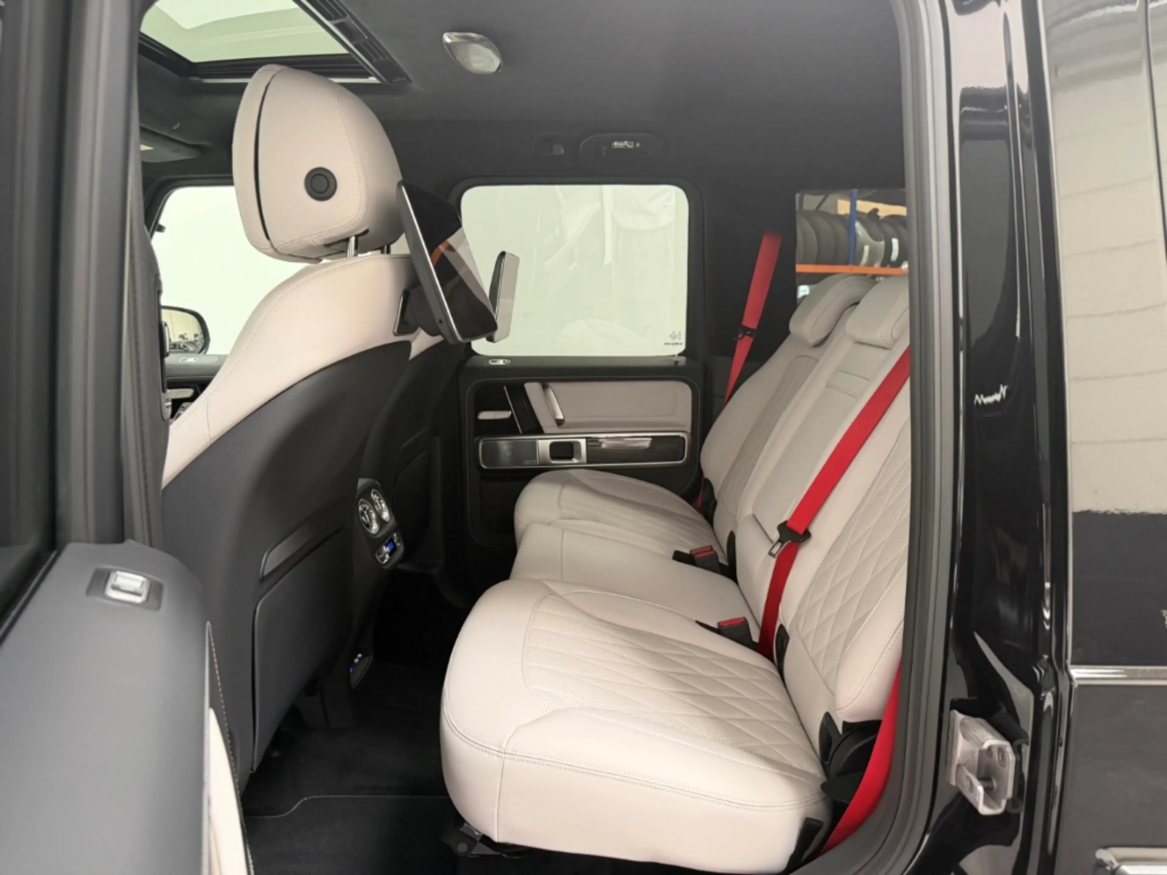 Mercedes-Benz G 63 AMG A22/FULLCARBON/TV/WINTERP/PLATINWHITE — photo 15