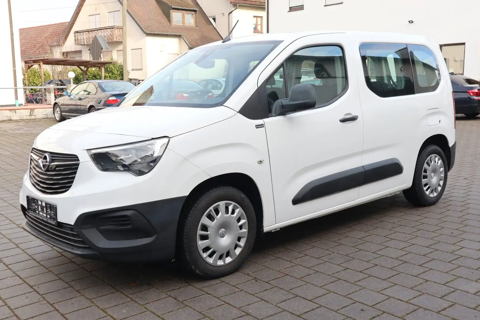 Opel Combo Life Combo E Life Selection Inspektion NEU - HU 04.27 Blanc - 1