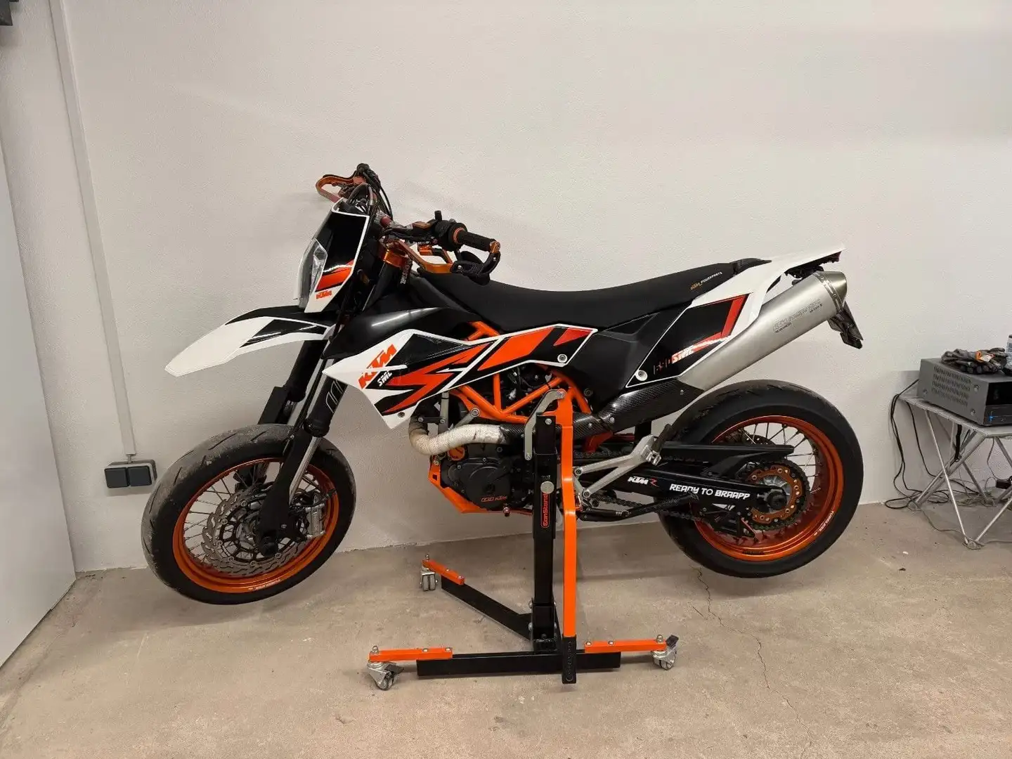 KTM 690 SMC R Biały - 1