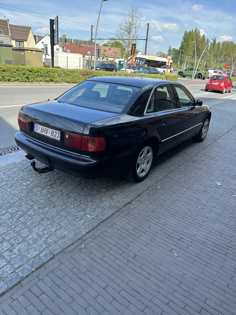 Audi A8 2,7 V6 Quattro - 2