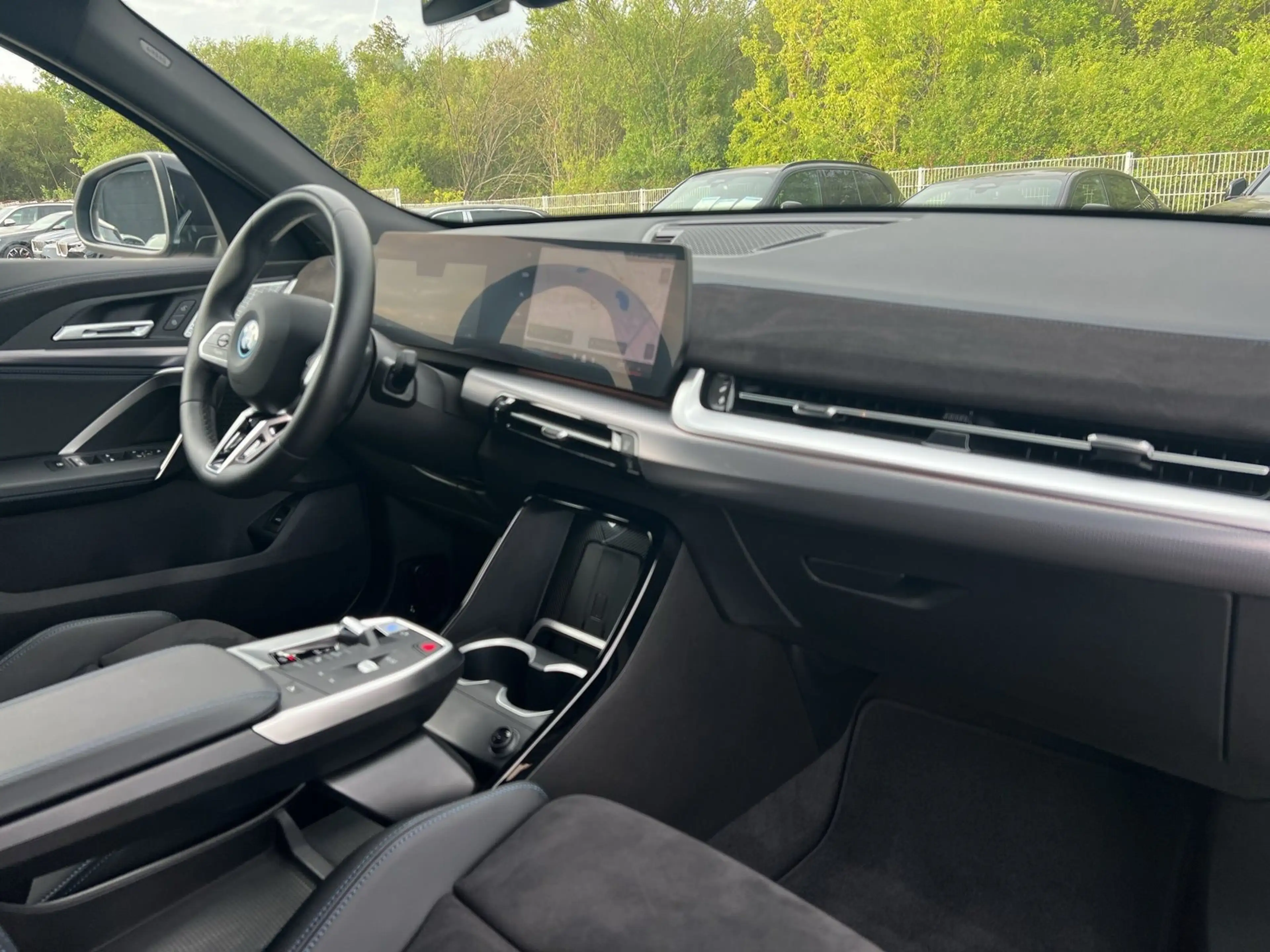 BMW iX2 eDrive20 M Sport AHK DA+ Aktivsitz RFK hk HiFi — photo 11