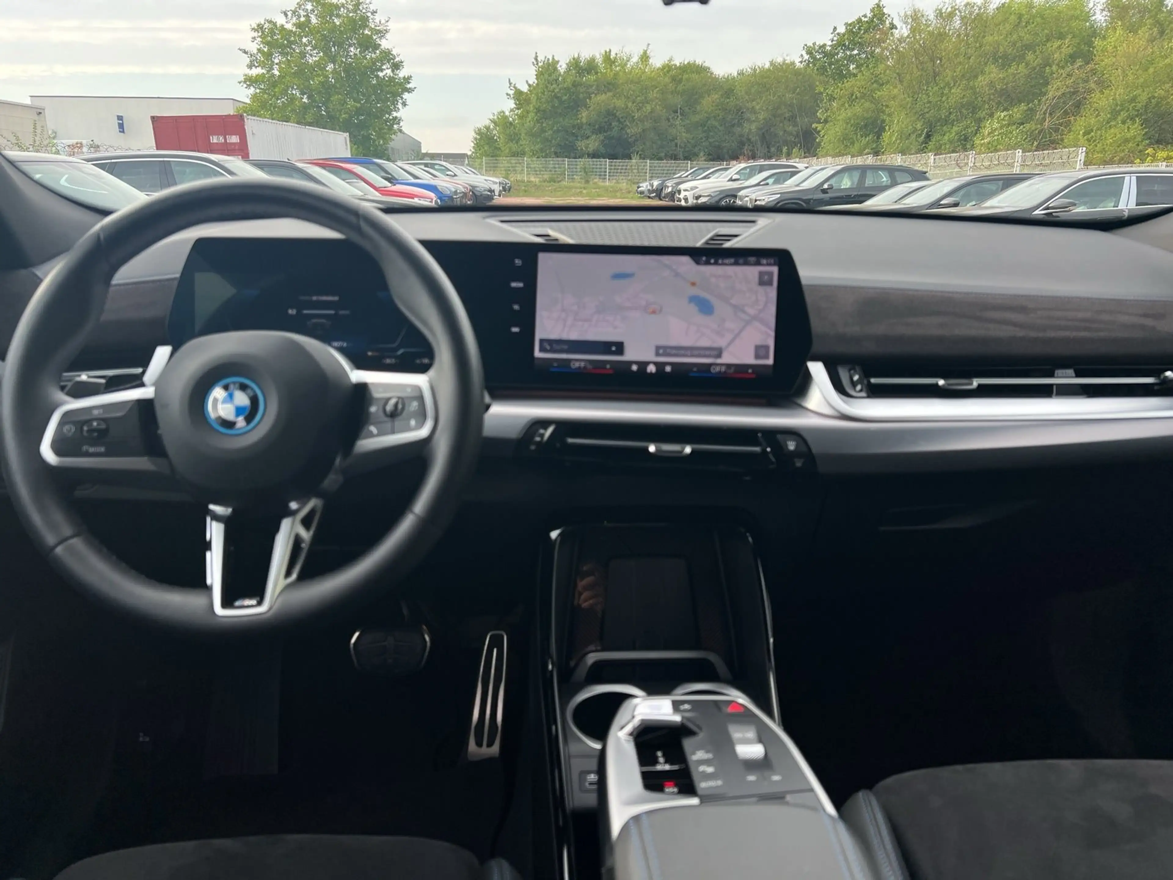 BMW iX2 eDrive20 M Sport AHK DA+ Aktivsitz RFK hk HiFi — photo 10