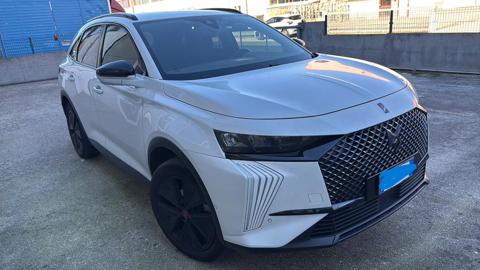 DS Automobiles DS 7 Perfomace line 130 blue HDI Bianco - 1