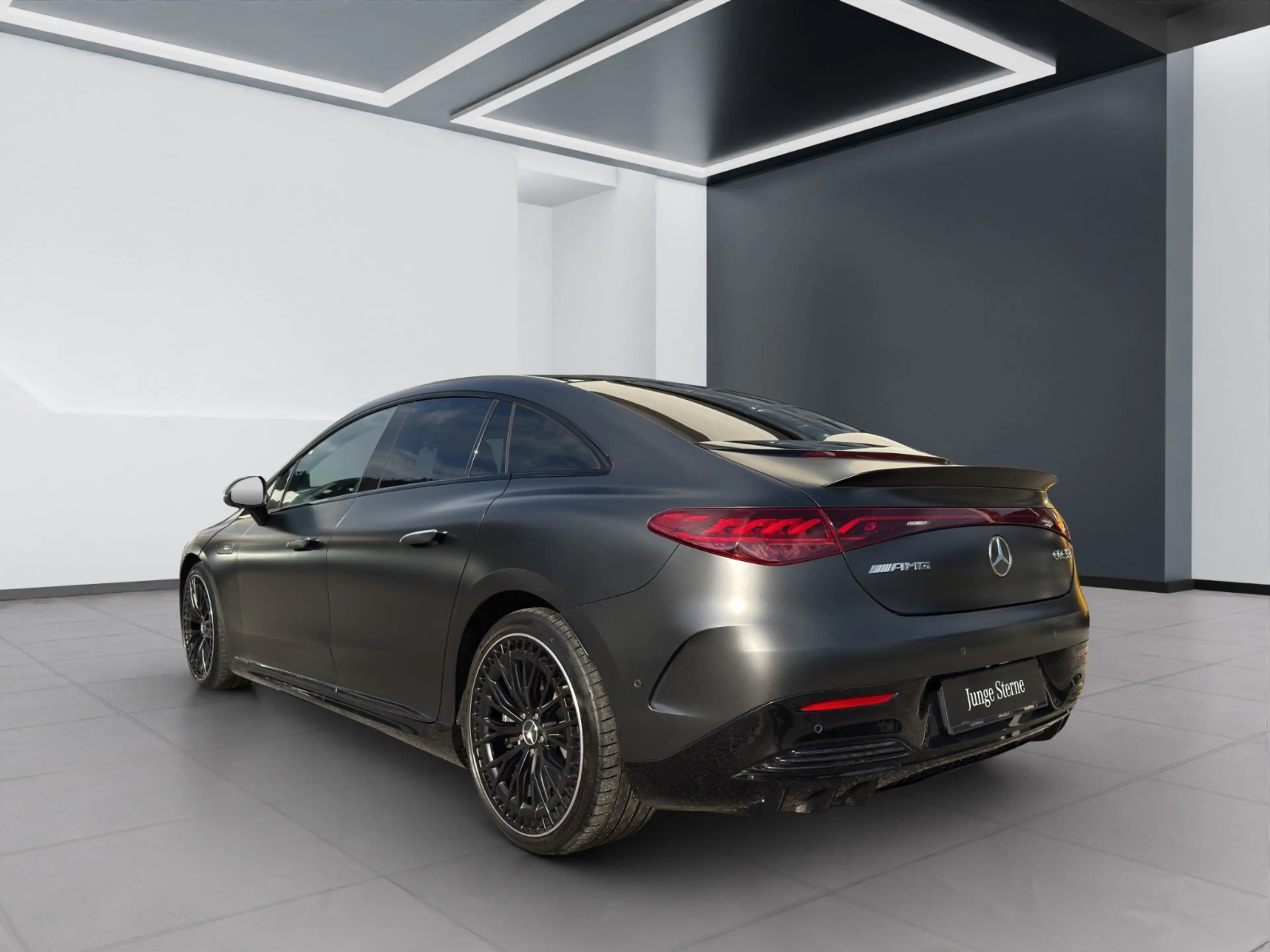 Mercedes-Benz EQE 53 AMG 4MATIC+ — photo 5