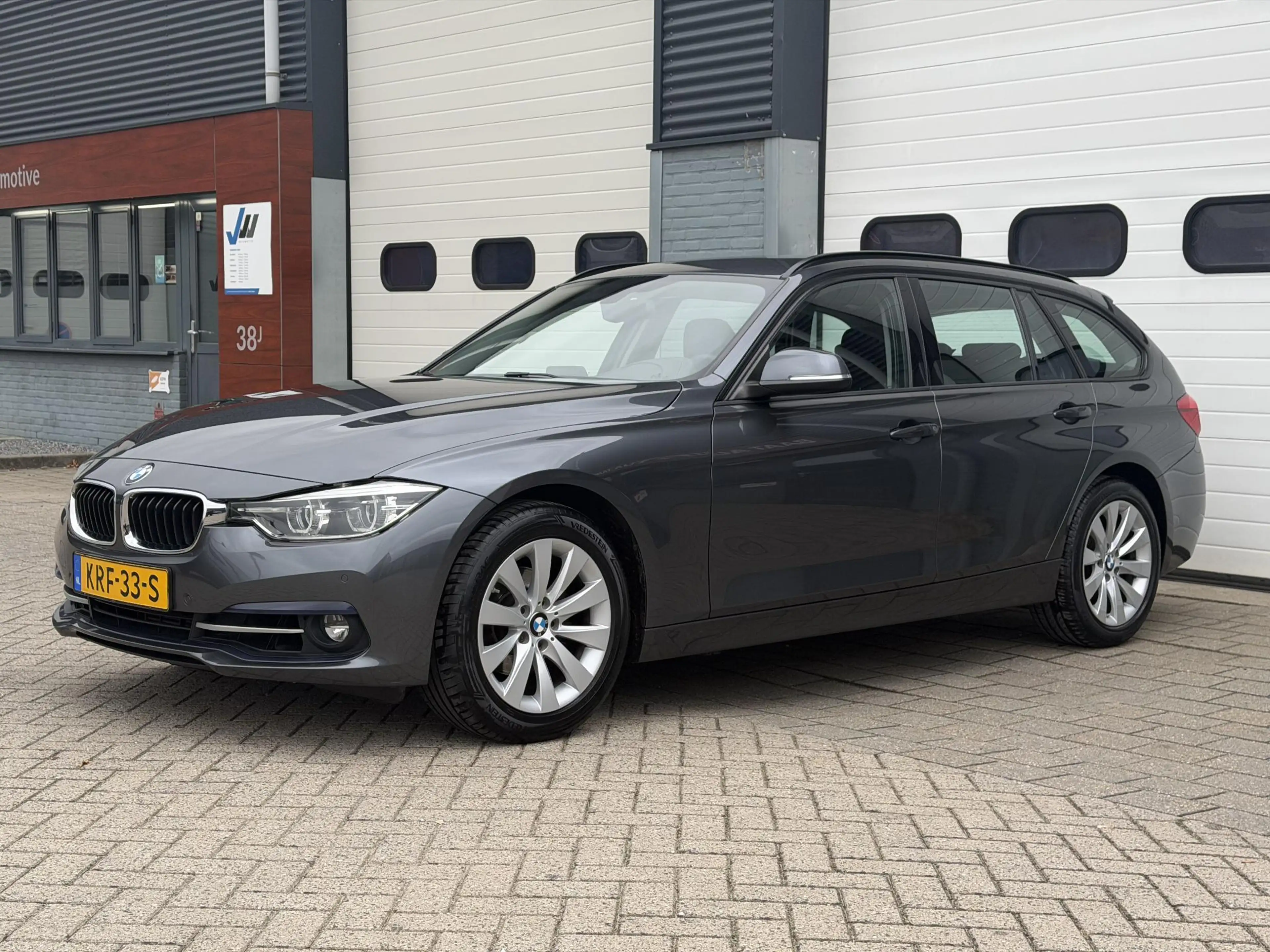 BMW 318 3-serie Touring 318i Sport-line AUT LCI Trekhaak D — photo 2
