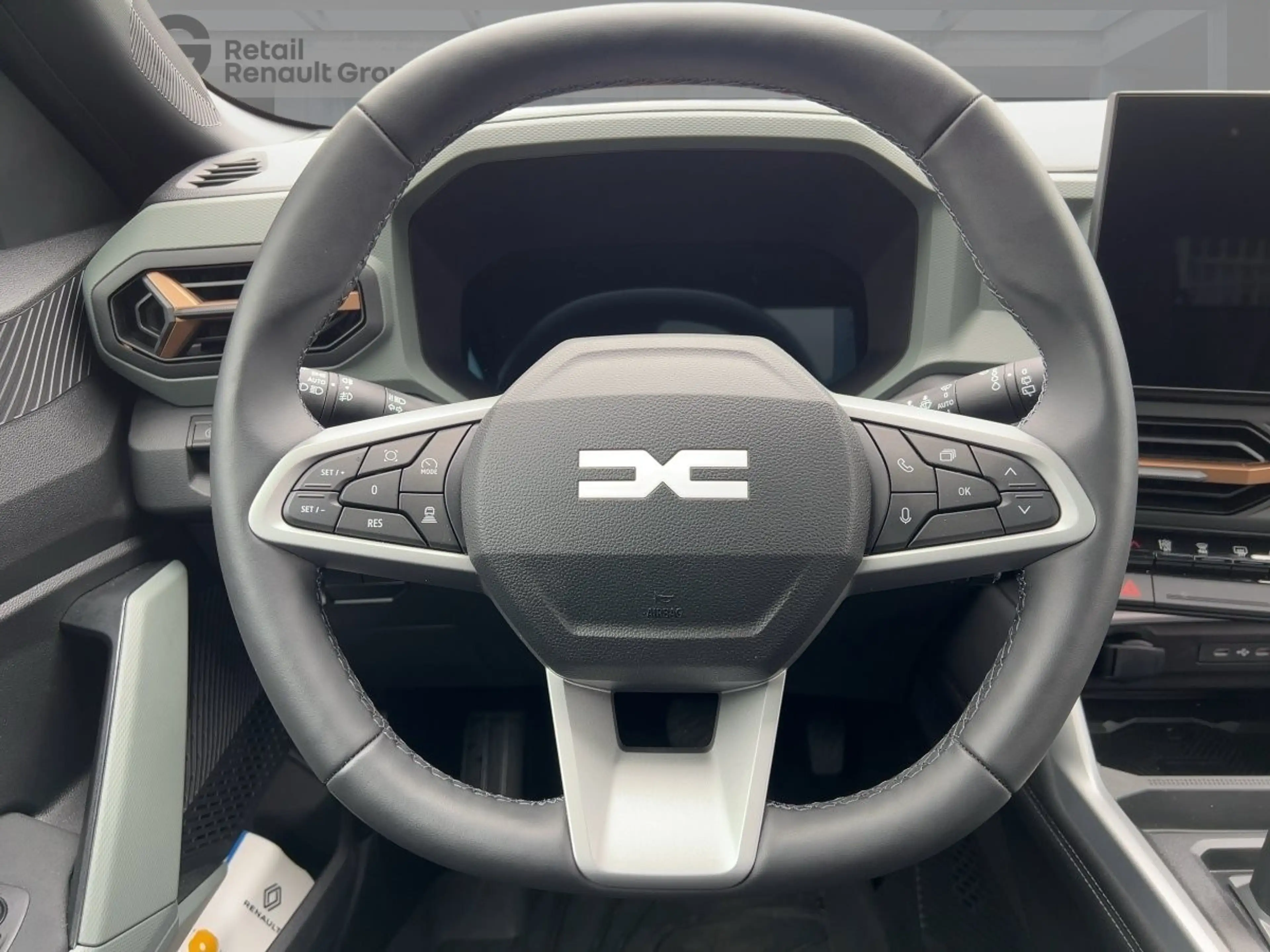 Dacia Bigster Extreme HYBRID 155 Rückfahrkamera PDC SD — photo 11