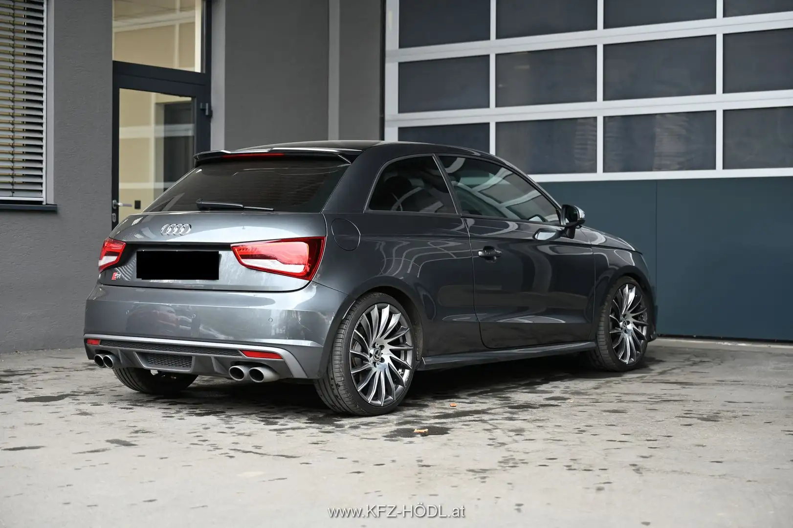Audi S1 2.0 TFSI quattro Zilver - 2