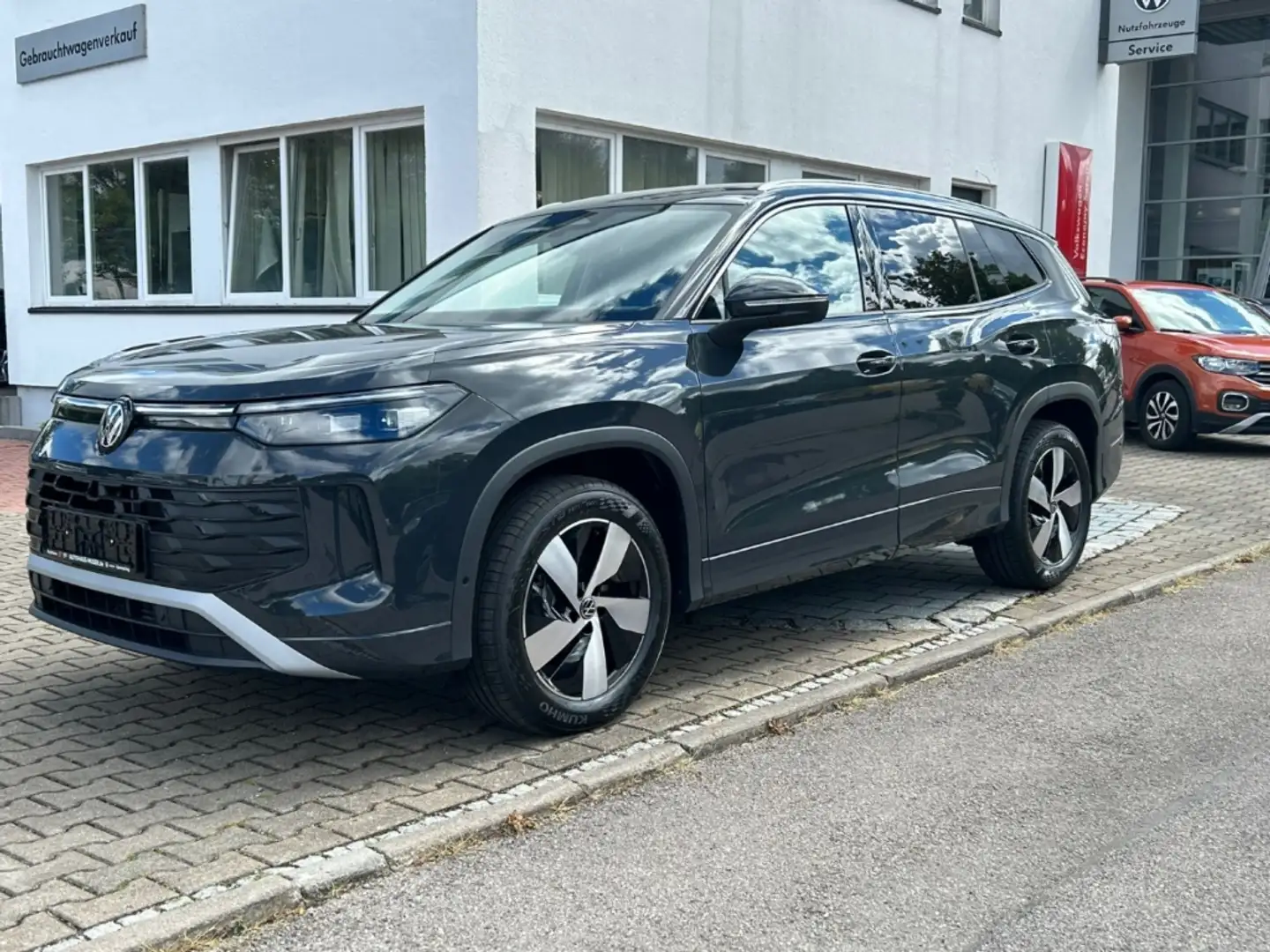 Volkswagen Tayron 1.5eTSI DSG APP*ACC*Kamera*Privacy*Assist!!! Grau - 2