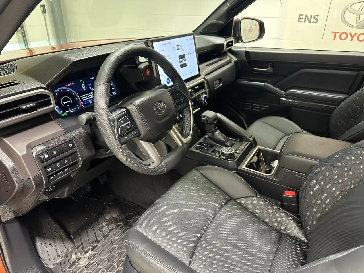 Toyota Tacoma снимка Toyota Tacoma