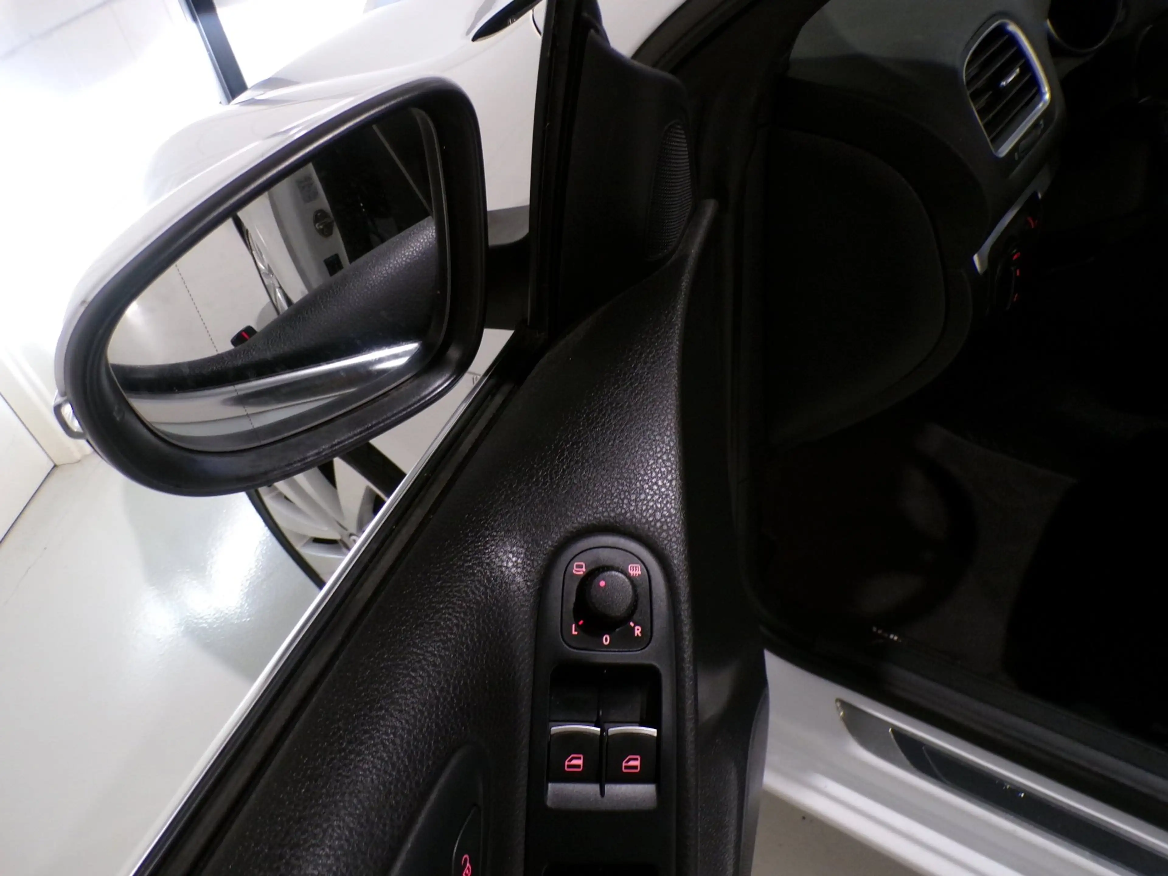 Volkswagen Golf Cabriolet 1.2 TSI Highline CUP Edition Apple-carplay Stoelve — photo 23