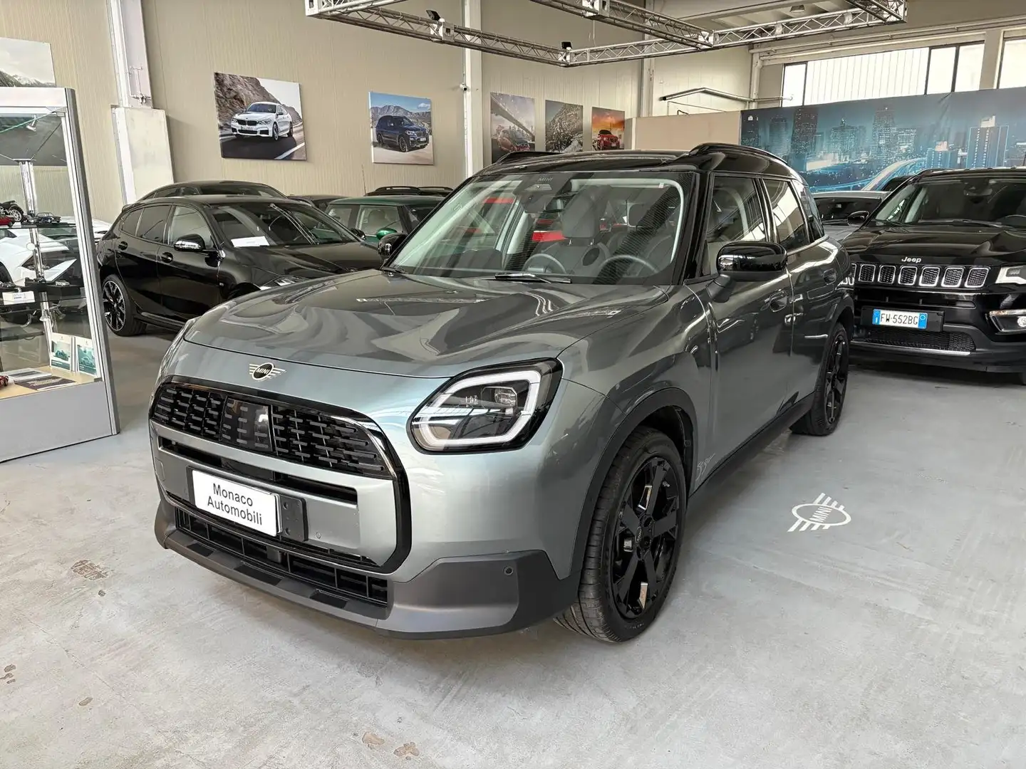 MINI Cooper Countryman Mini Countryman U25 1.5 48V C Classic auto Grau - 1