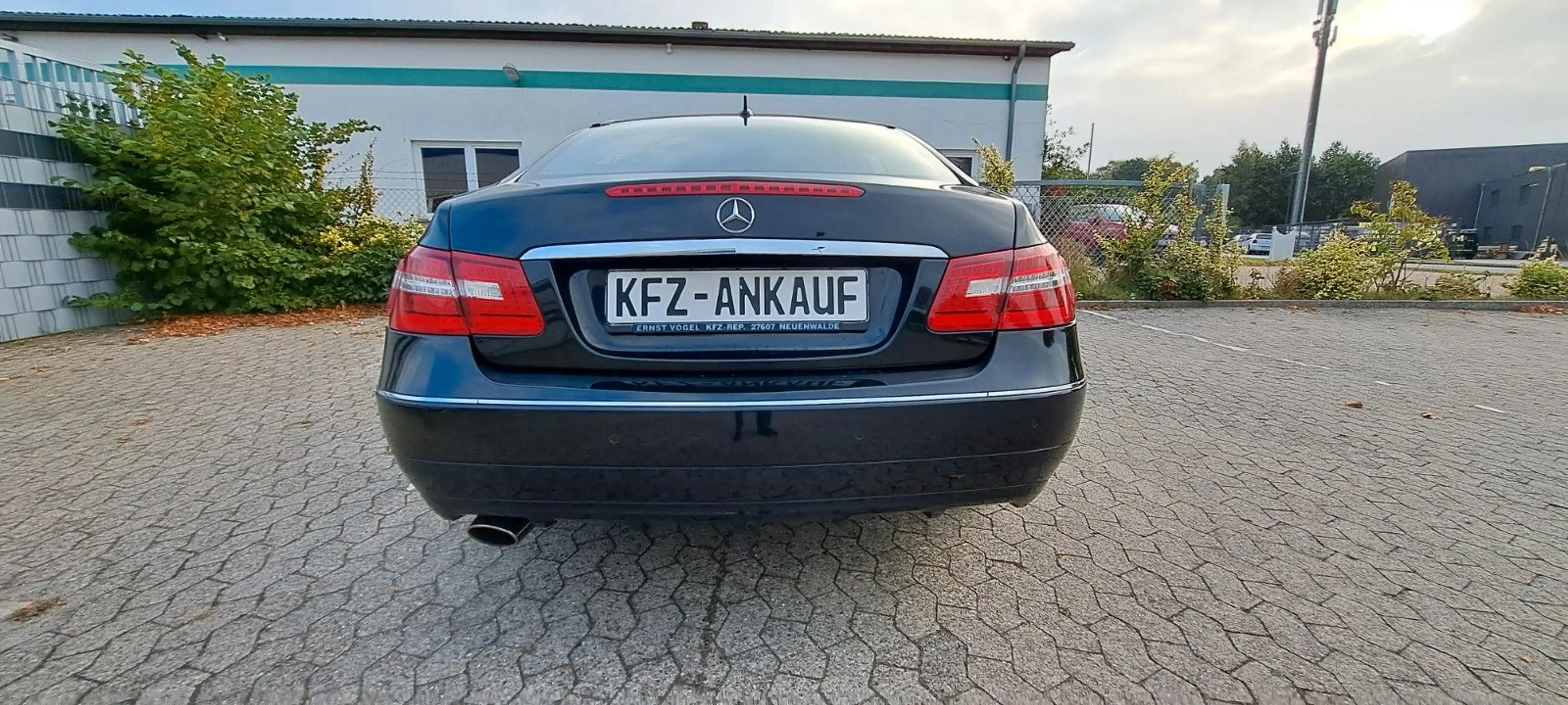 Mercedes-Benz E 200 E Coupe E 200 CGI BlueEfficiency — photo 5