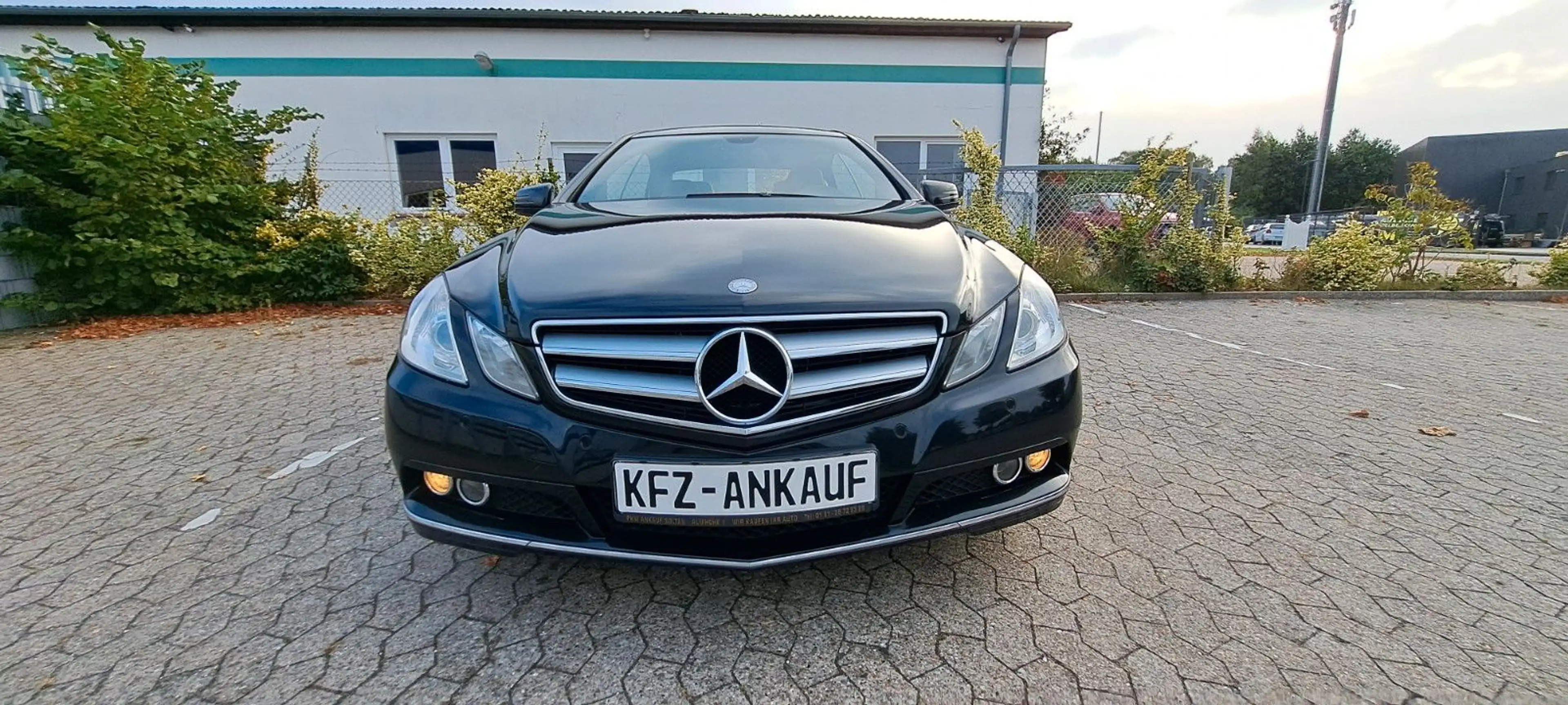 Mercedes-Benz E 200 E Coupe E 200 CGI BlueEfficiency — photo 4