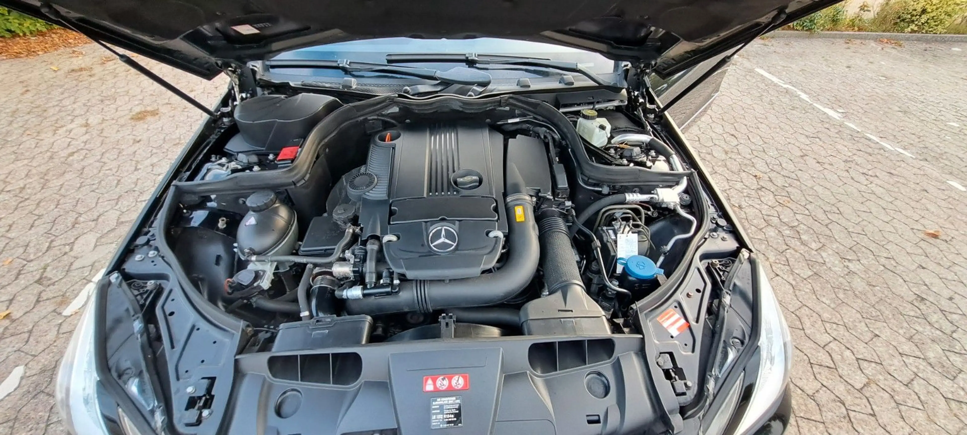 Mercedes-Benz E 200 E Coupe E 200 CGI BlueEfficiency — photo 12