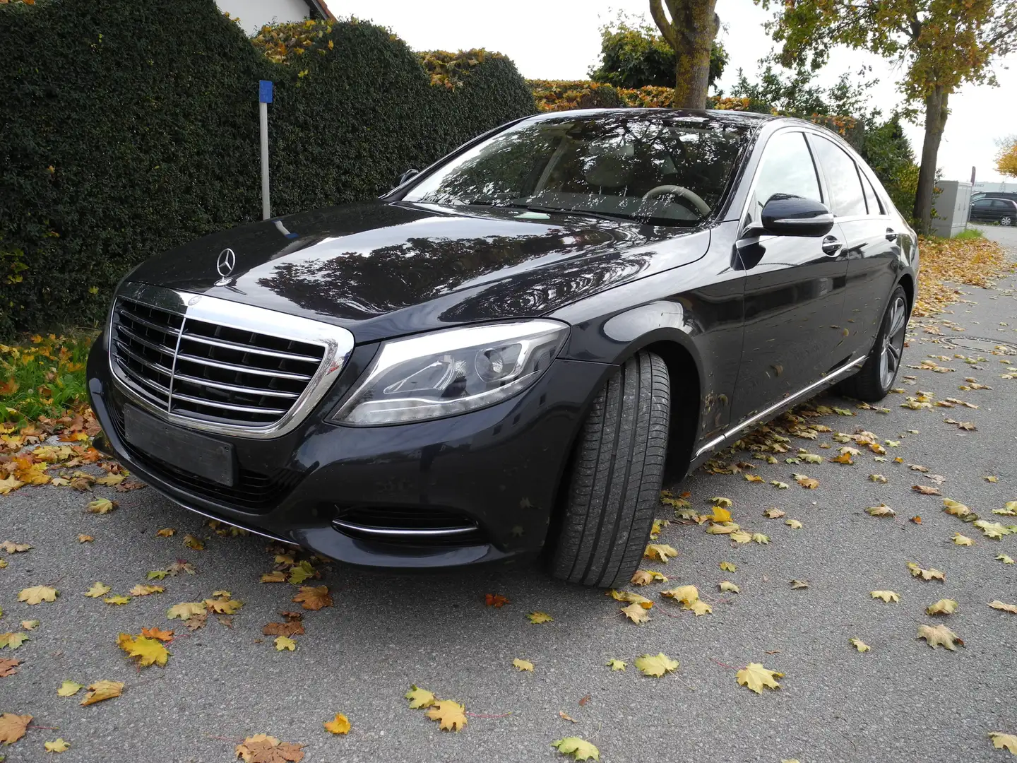 Mercedes-Benz S 300 S 300 BlueTec Hybrid / h (222.004) Schwarz - 2
