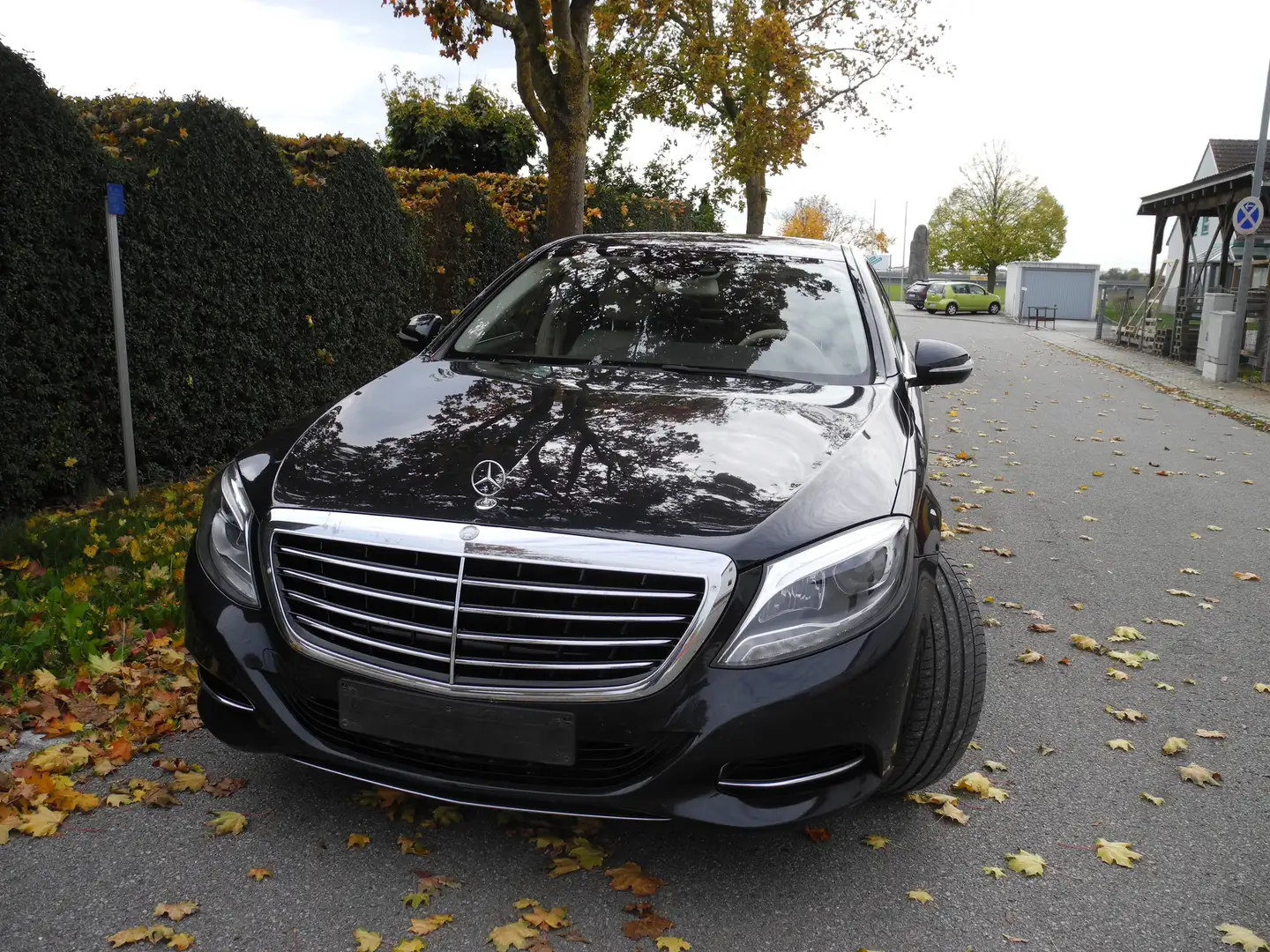 Mercedes-Benz S 300 S 300 BlueTec Hybrid / h (222.004) Schwarz - 1