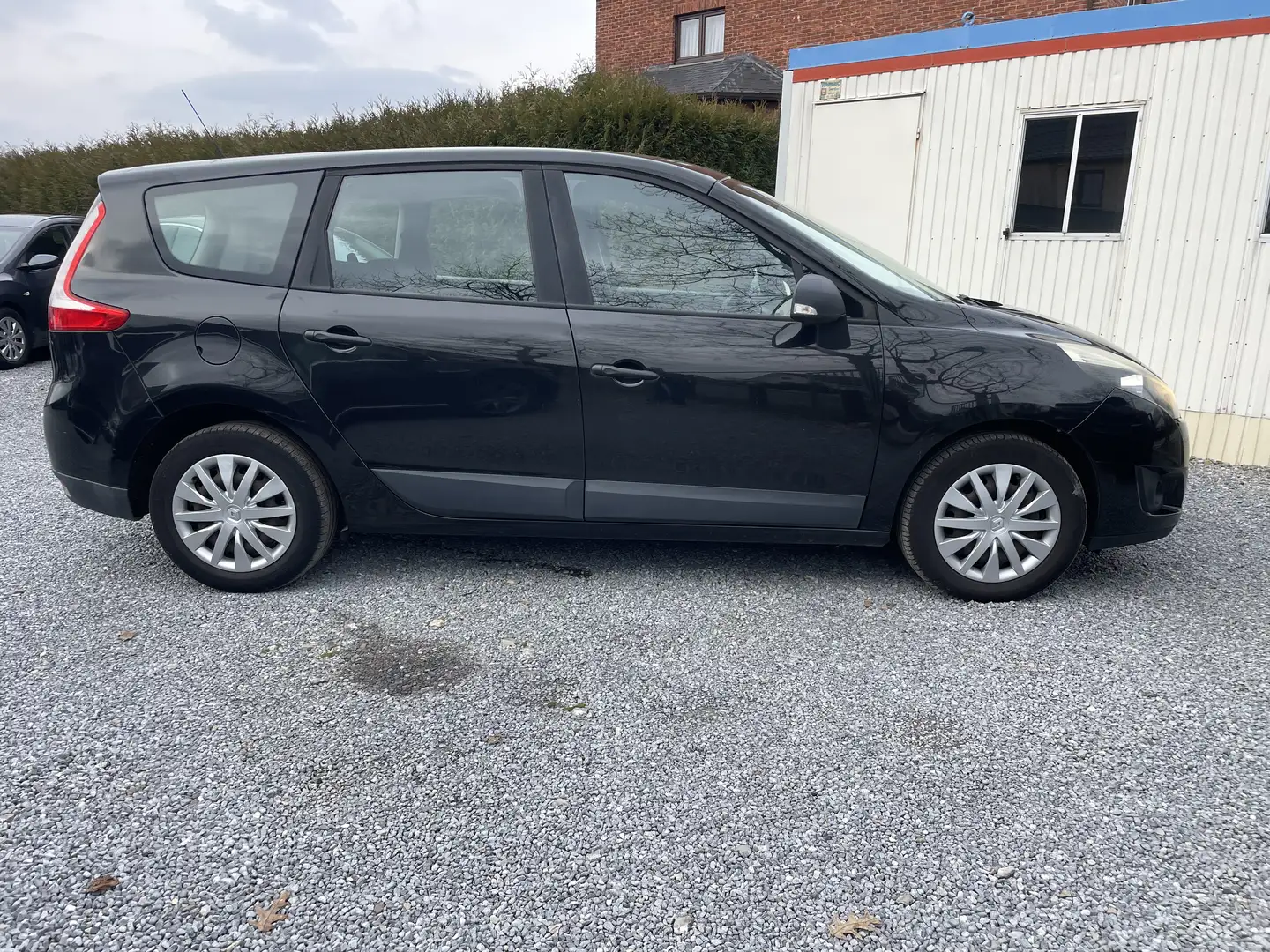 Renault Grand Scenic Scénic 1.5 dCi Authentique 7pl. Export Marchand Zwart - 2