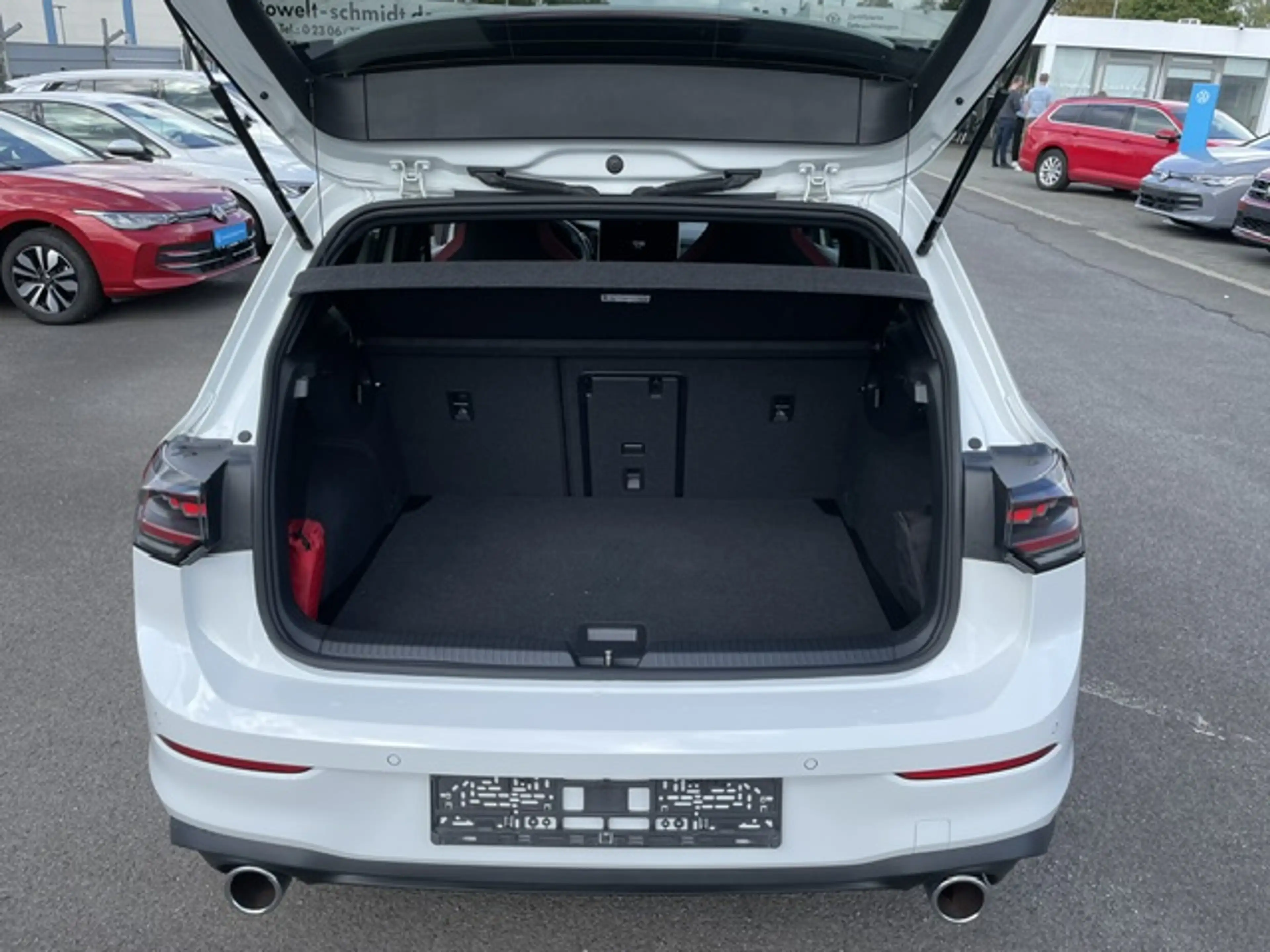 Volkswagen Golf VIII 2.0TSi DSG GTI BlackStyle R-Kamera IQ-Ligh... — photo 7
