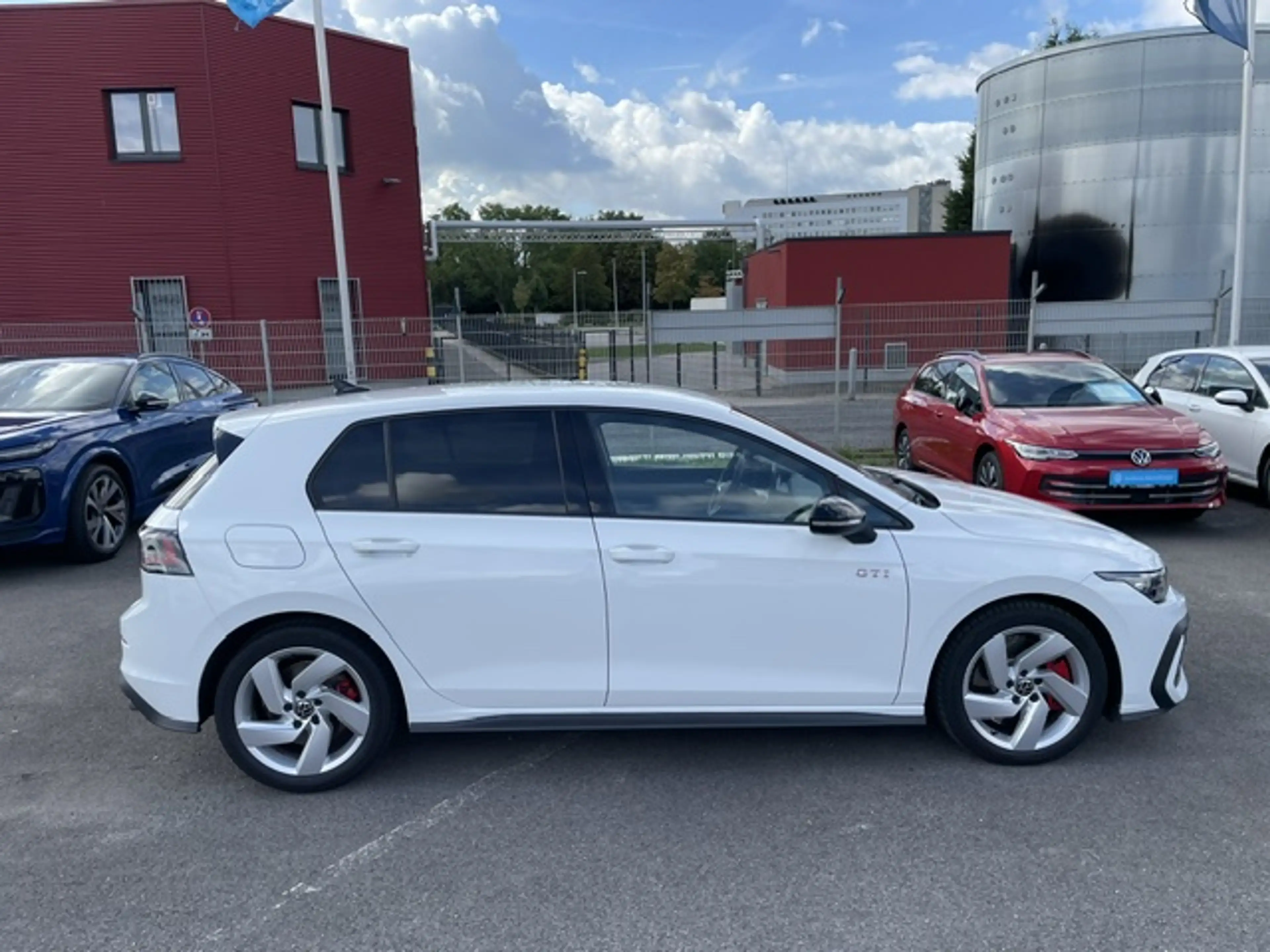 Volkswagen Golf VIII 2.0TSi DSG GTI BlackStyle R-Kamera IQ-Ligh... — photo 3